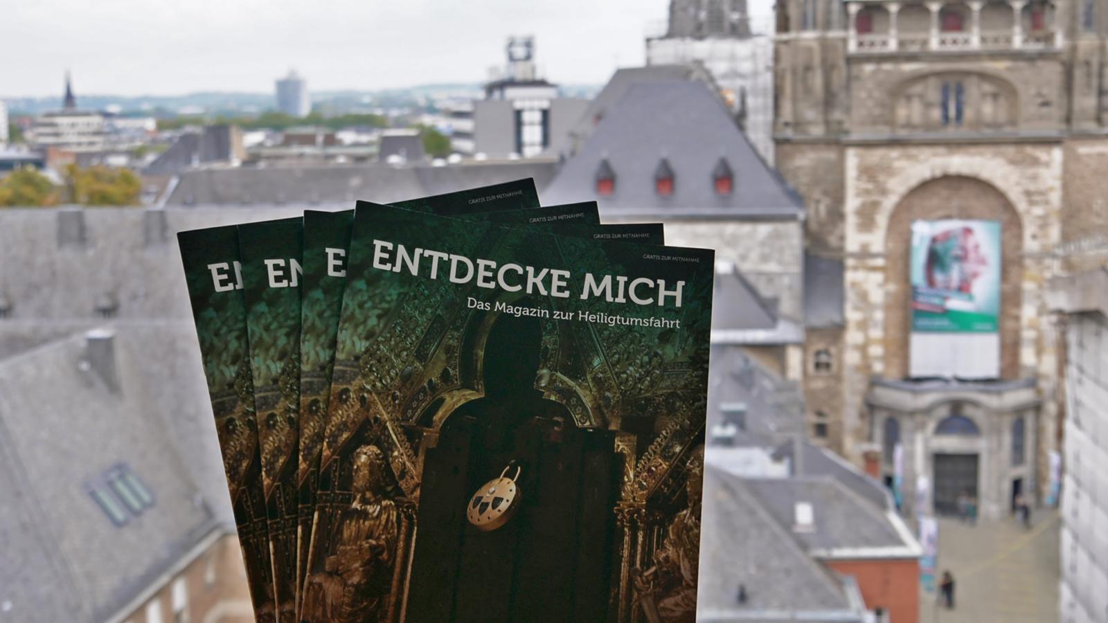 Ein ganzes Magazin rund um die Heiligtumsfahrt Aachen: „Entdecke mich“- lautet der Titel. (c) Bistum Aachen / Anja Klingbeil