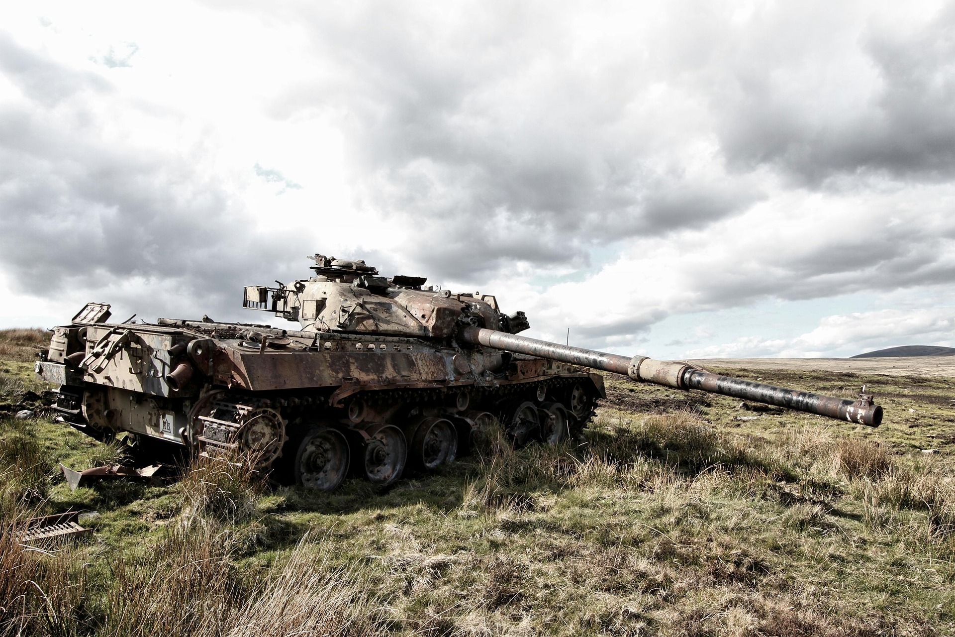 'Panzer fahren, Bomben fallen verbreiten Angst und Schrecken...'
