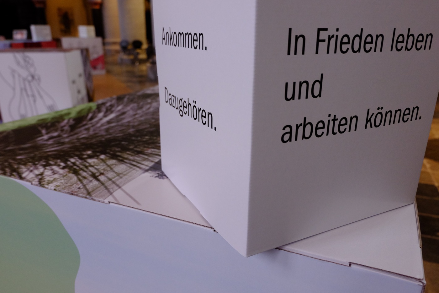 Aus  der Ausstellung „Heimat – vertraut und fremd“ in der Citykirche.
