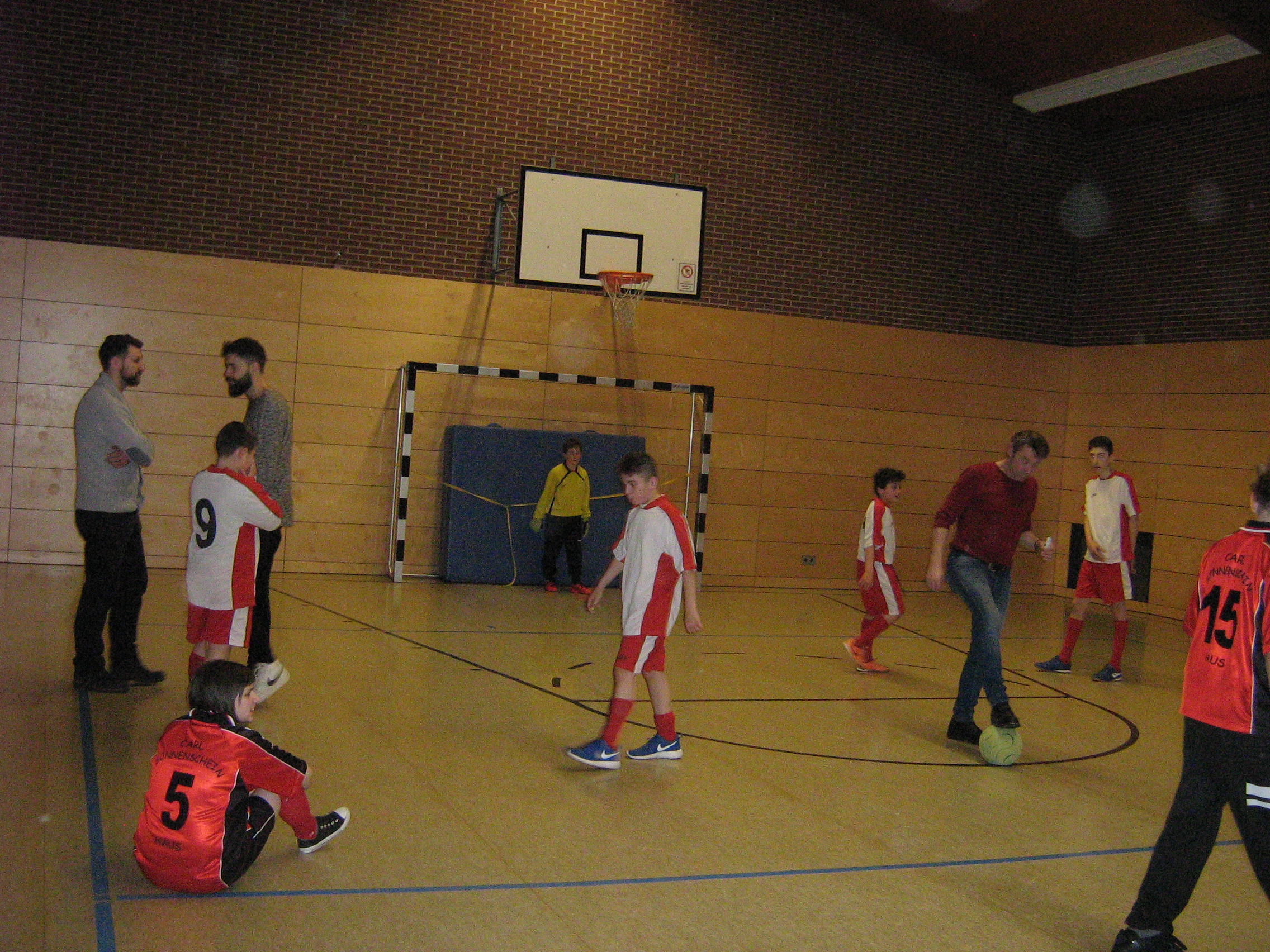 FUSSBALL