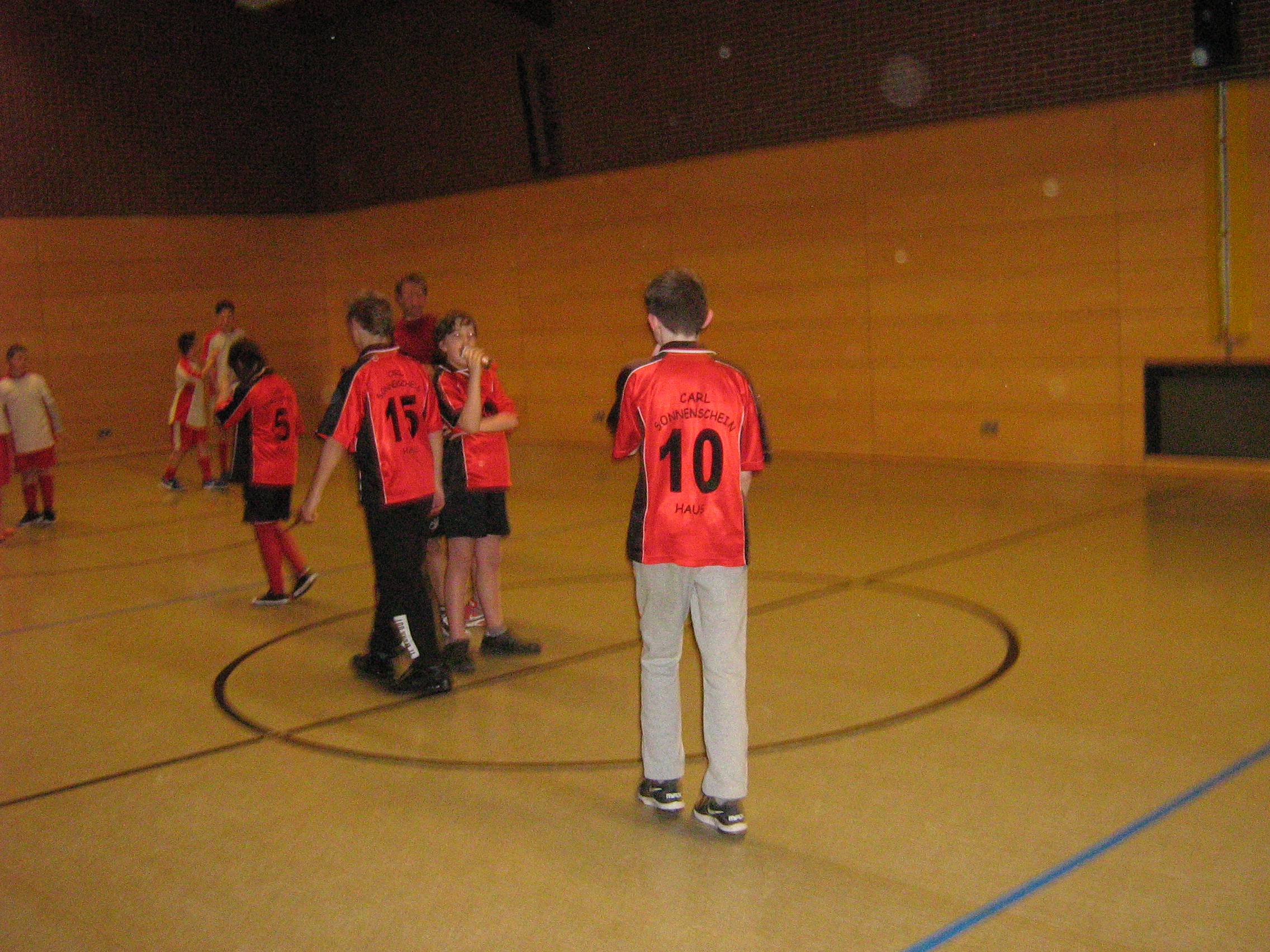 FUSSBALL