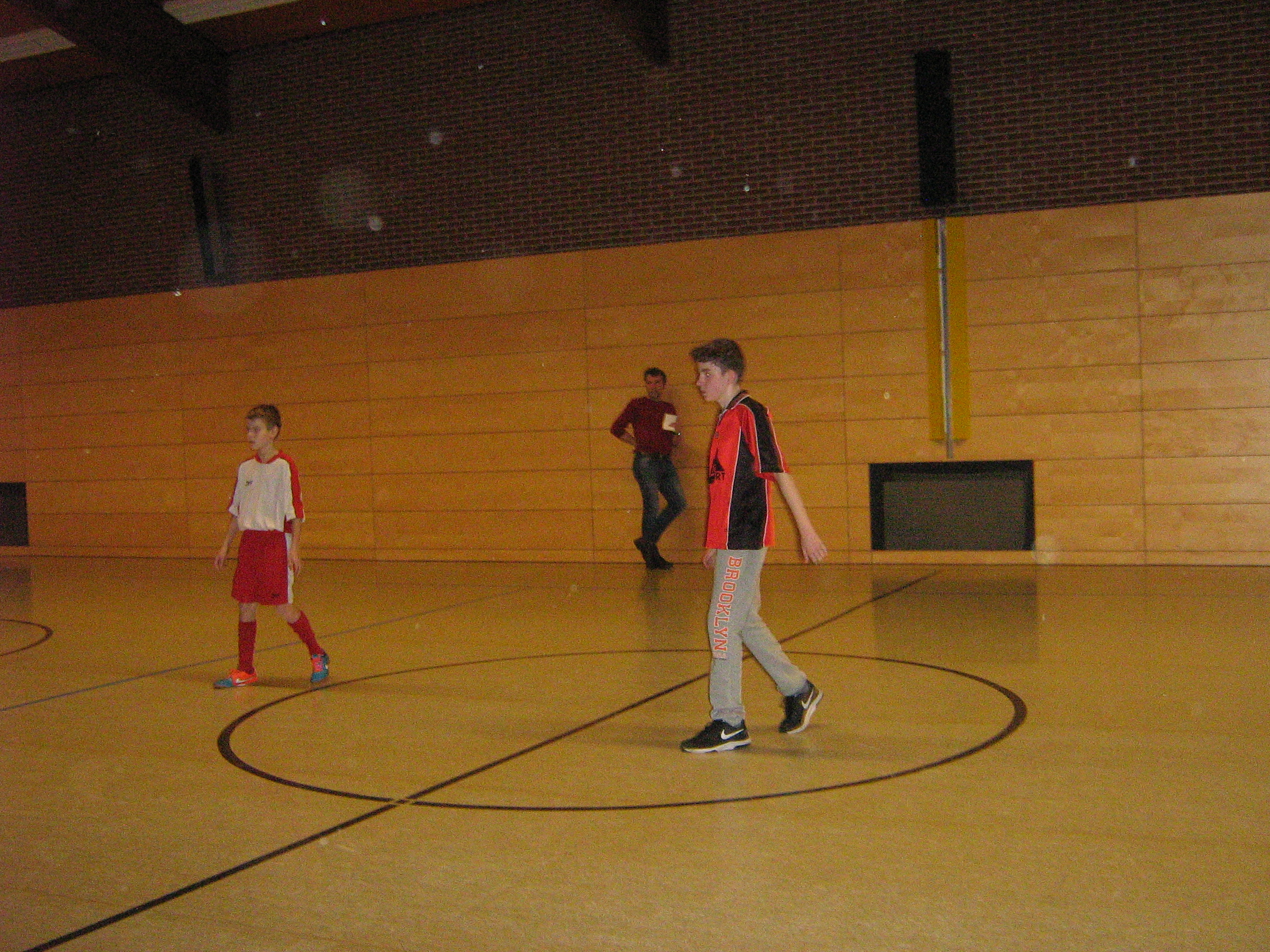 FUSSBALL