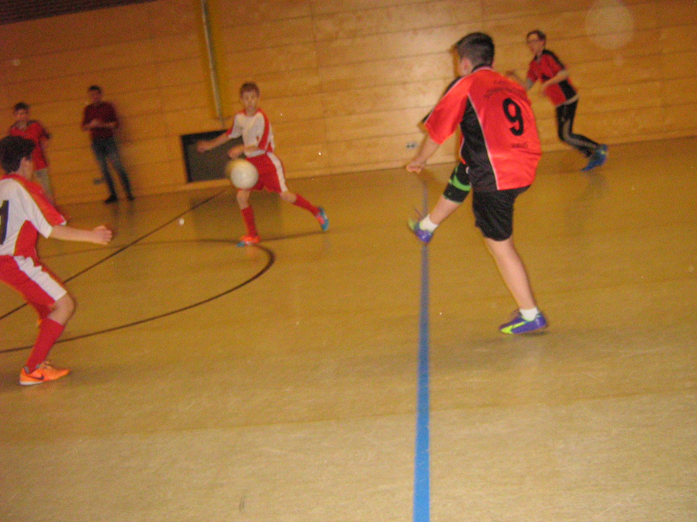 FUSSBALL