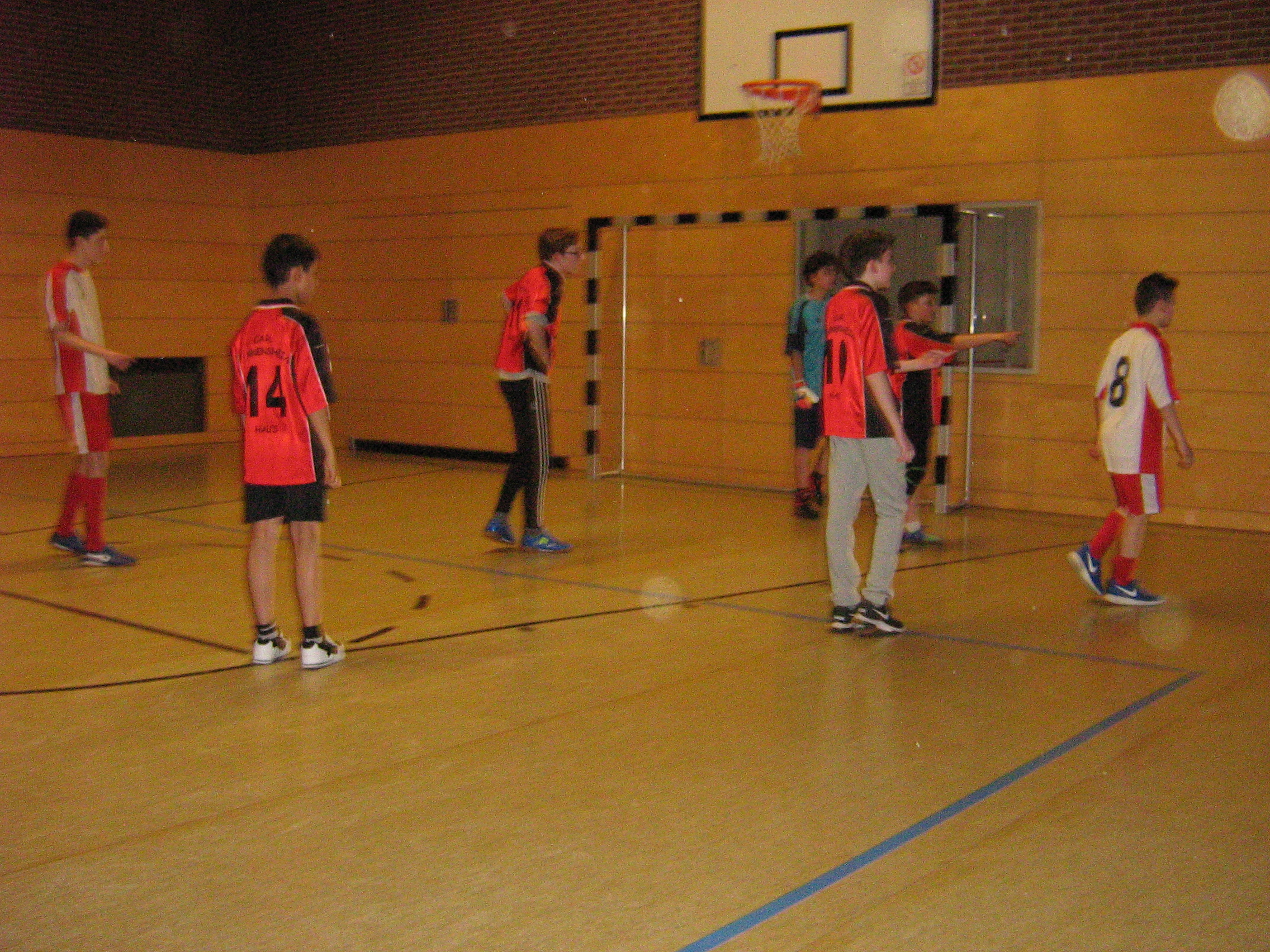 FUSSBALL