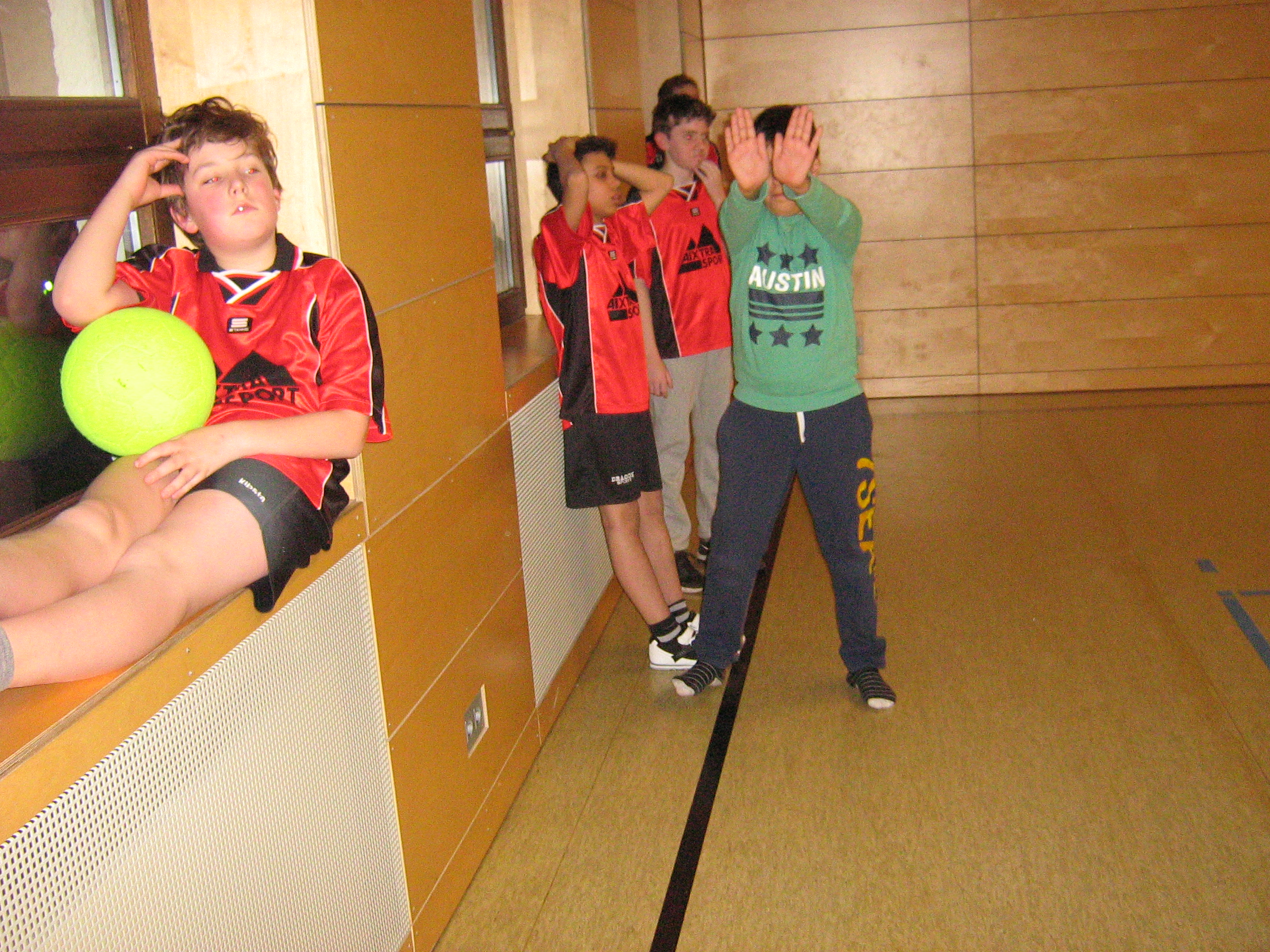 FUSSBALL