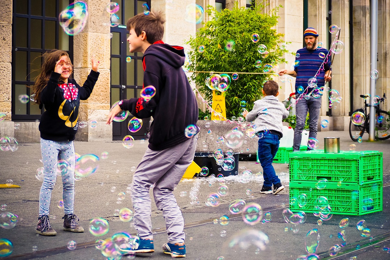 SymBild spielendeKinder