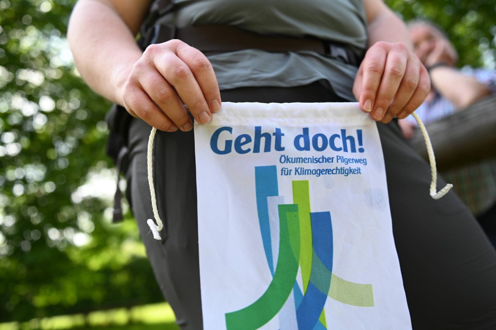 Jetzt anmelden. Der 5. Ökumenische Klimapilgerweg startet am 14. August 2021. (c) Karola Wiedemann/Klimapilgerweg