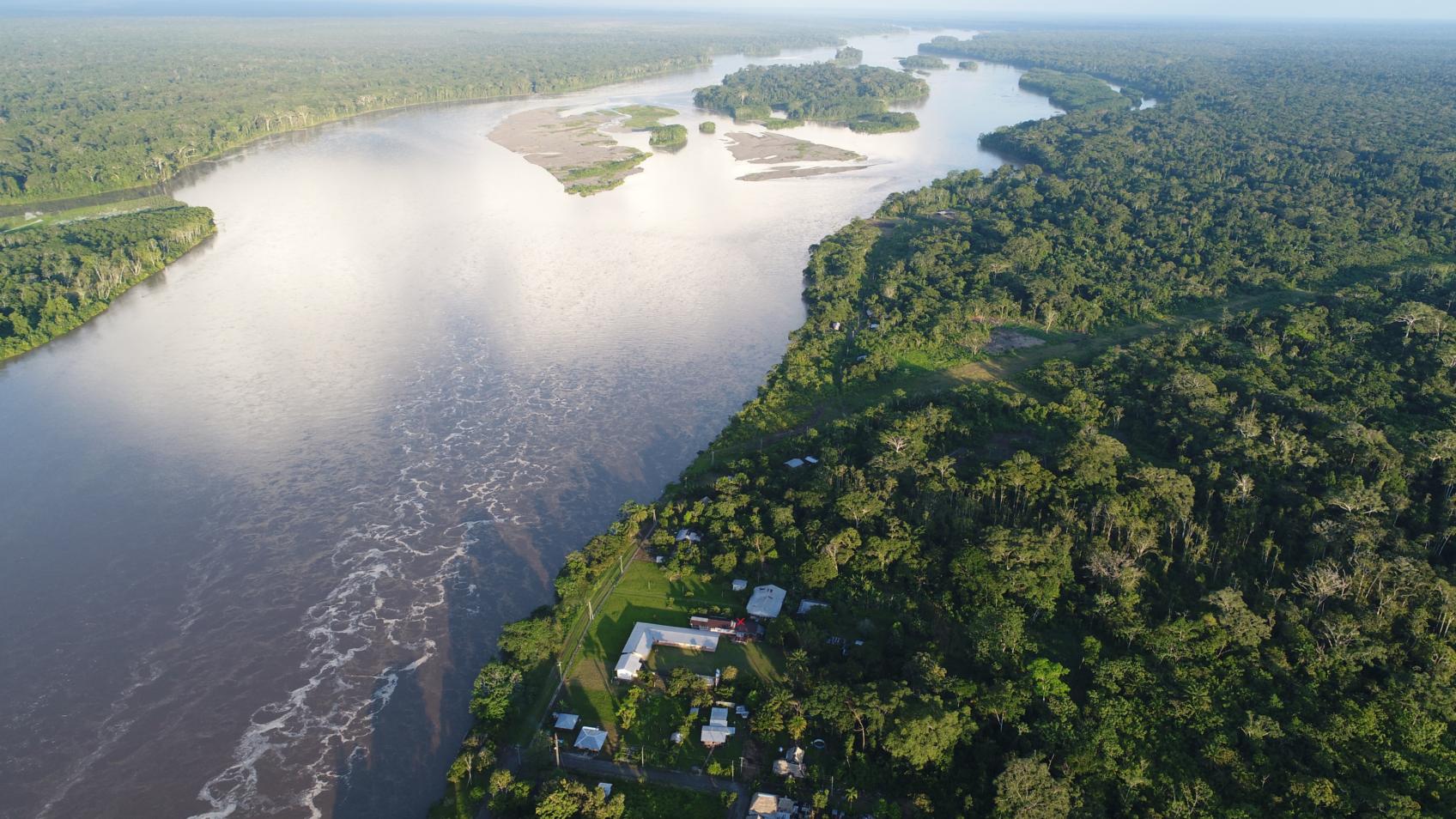 Luftbild meiner Heimat Nuevo Rocafuerte am Napofluss (c) privat