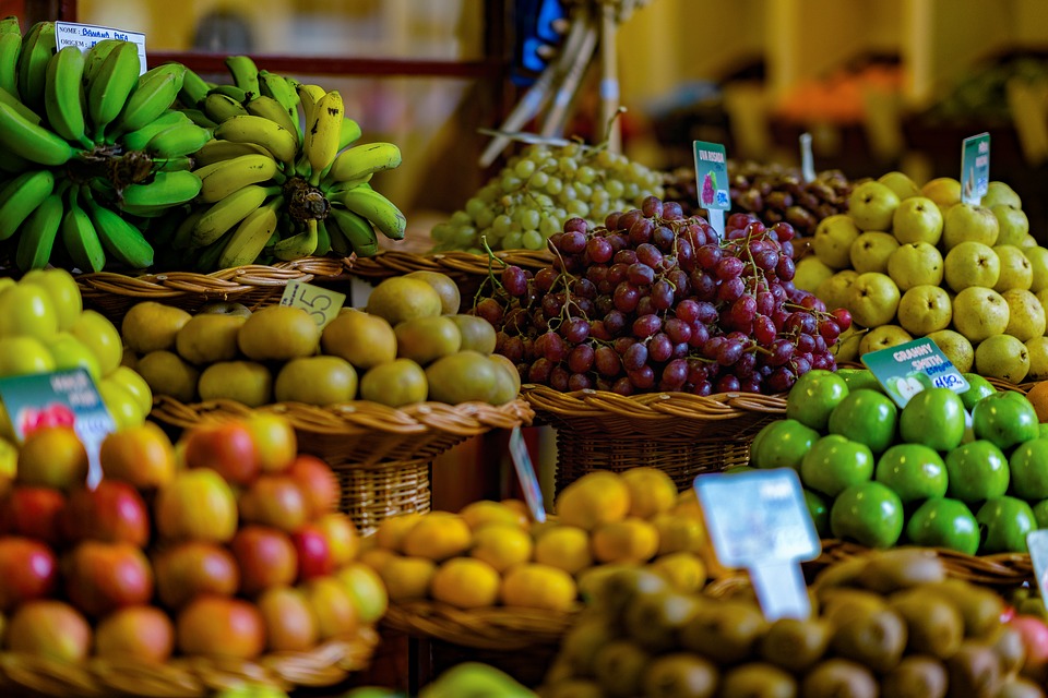 Markt mit tropischen Früchten