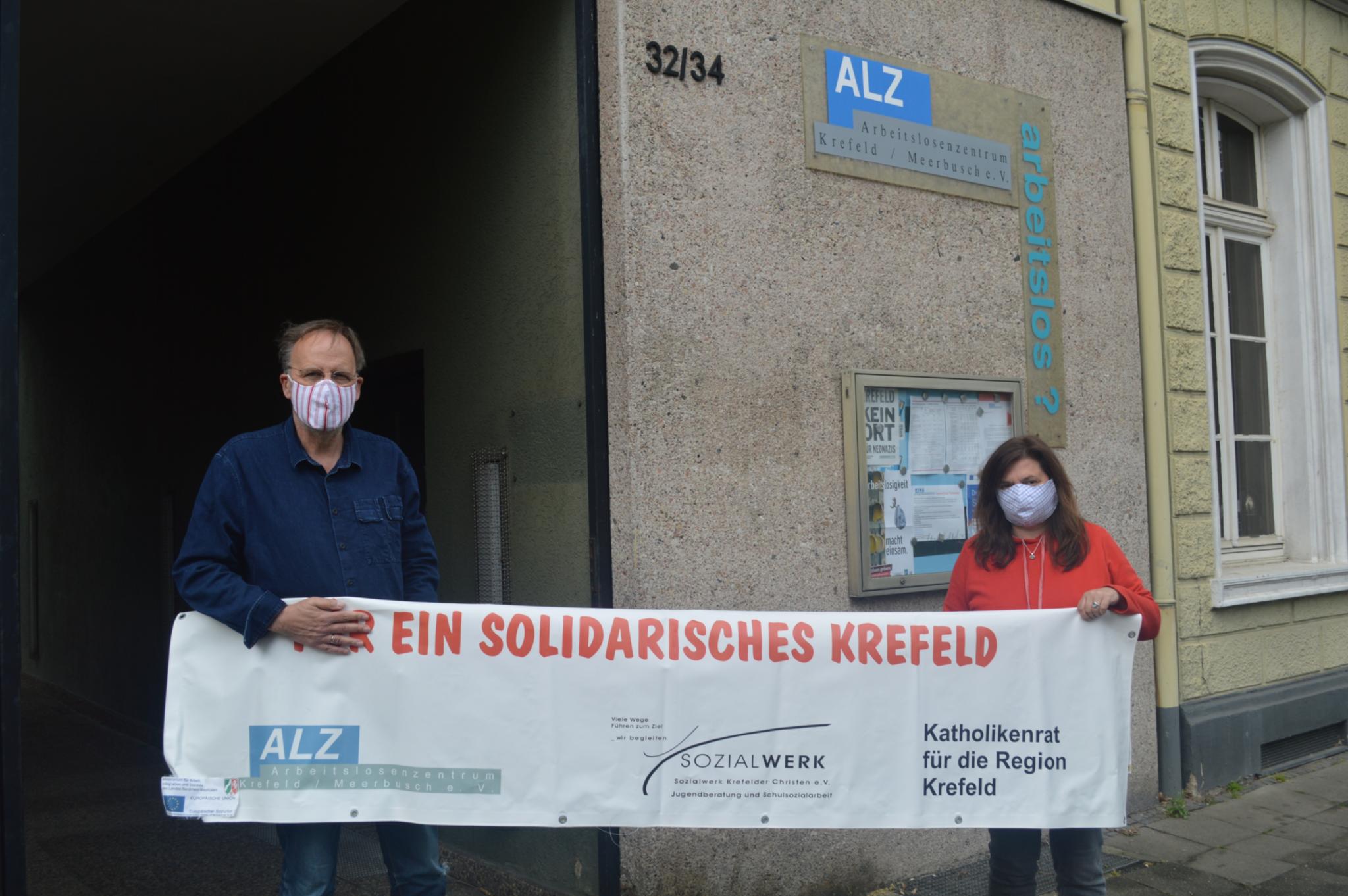 Auch die Demos zum 1. Mai mussten ausfallen - hier beteiligt sich, virtuell, das ALZ Krefeld unter dem Motto 'Solidarisch ist man nicht allein'