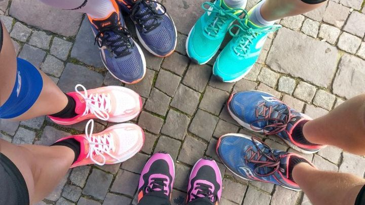 Schuhe beim Solilauf (c) Bistum Aachen