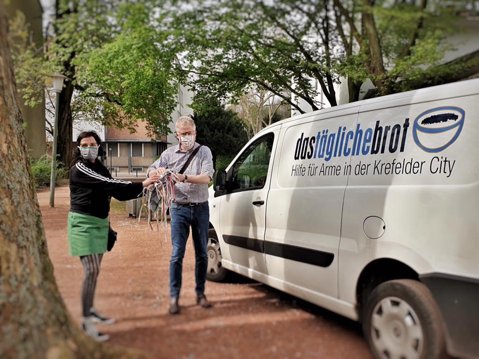 Masken an Tägliches Brot