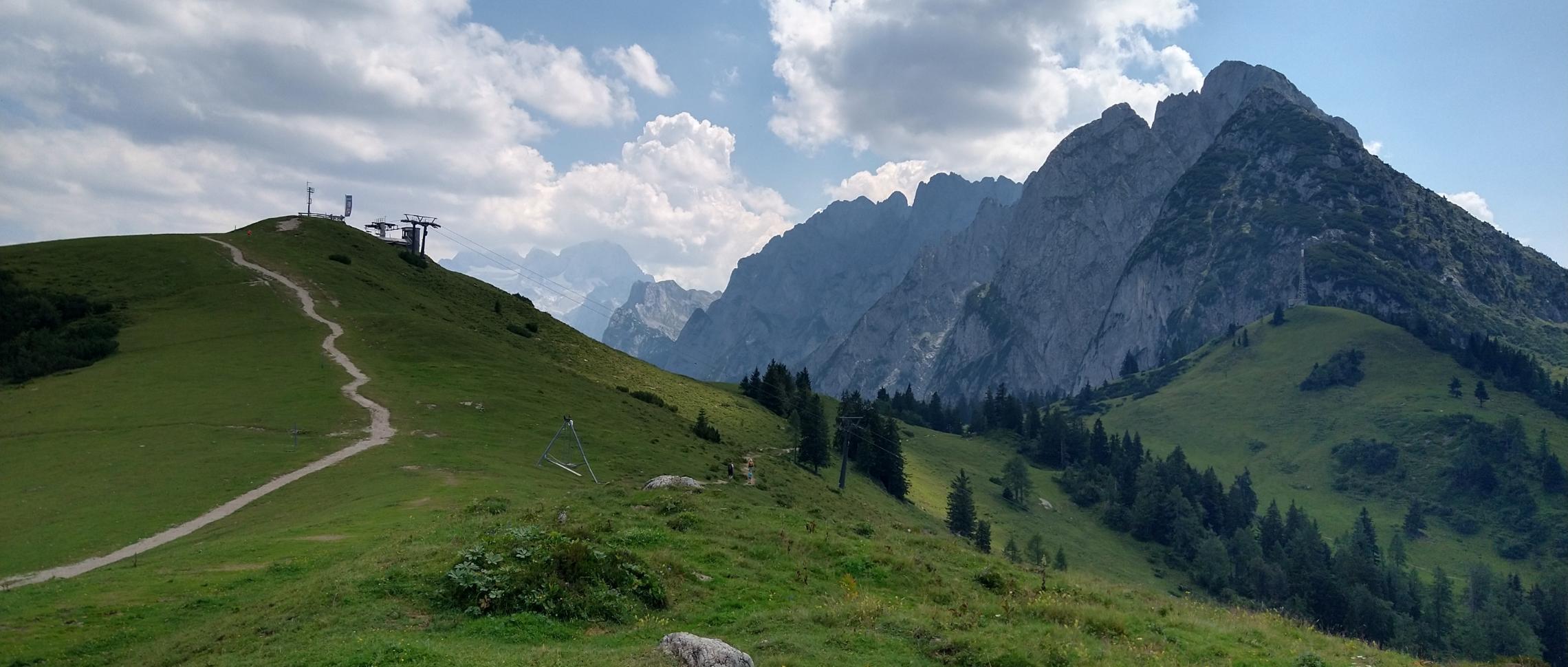 Weg mit Berg