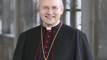 Bischof Dr. Helmut Dieser