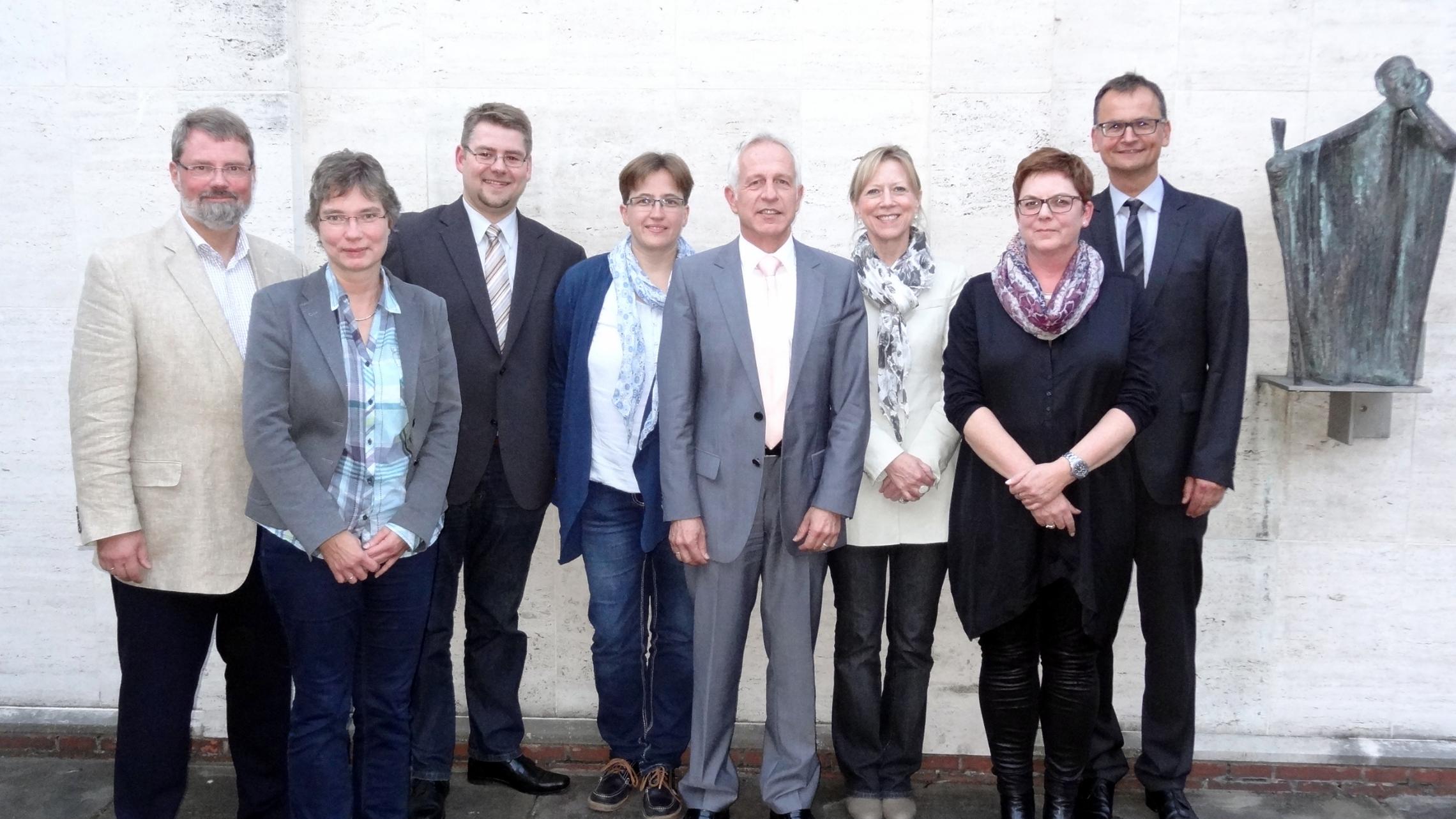 Weihekandidaten Kurs 2011 mit Ehefrauen