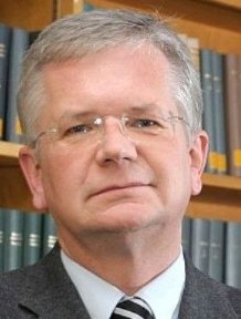 Zu Beginn vergegenwärtigt Pfr. Dr. Reinhard Feiter die wesentlichen Intentionen, die Bischof Klaus Hemmerle mit dem Prozess Weggemeinschaft verband.