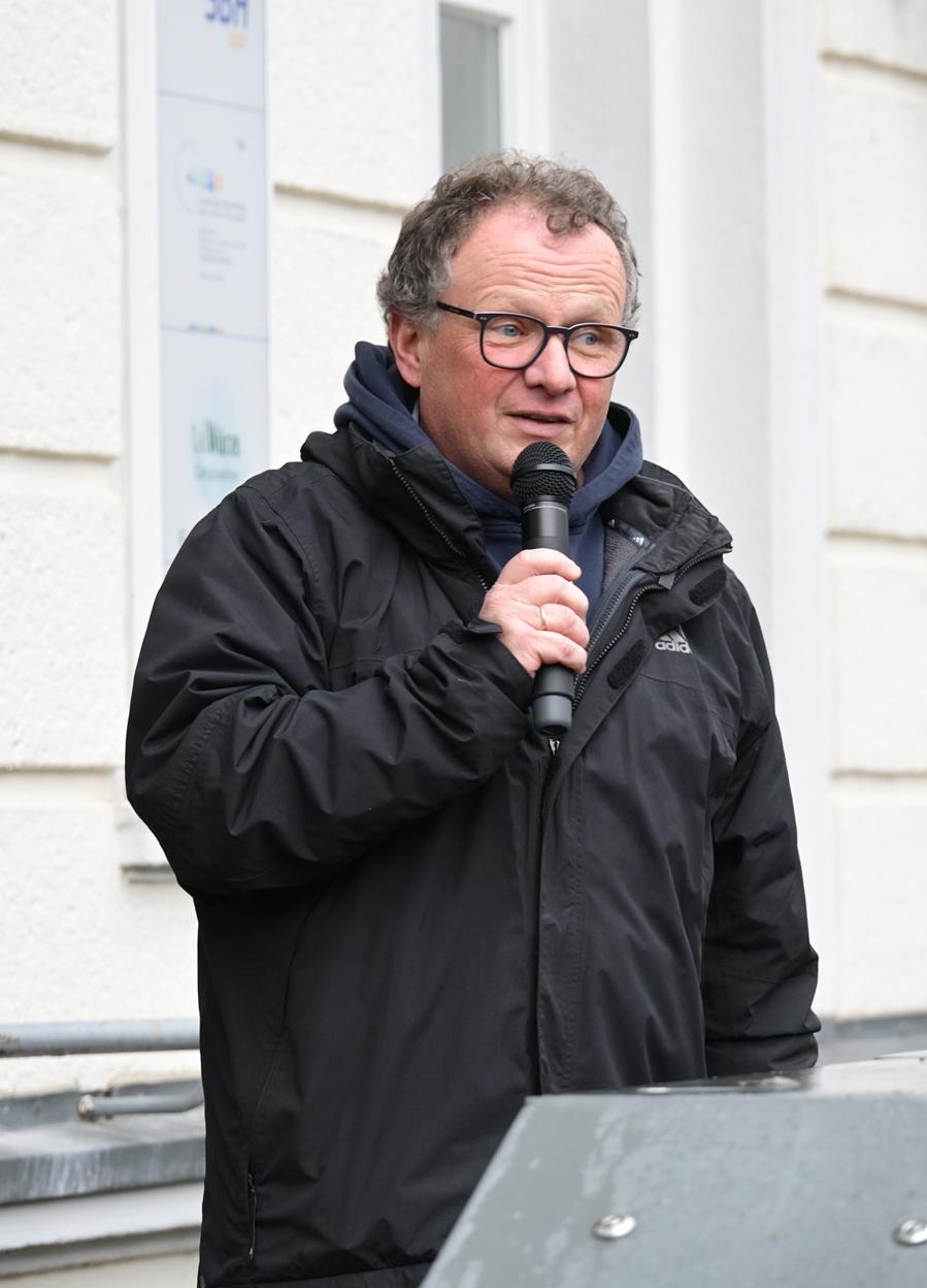 Ralf Schröder ist 1. Vorsitzender des Fördervereins Flüchtlingshilfe Nettetal e.V.