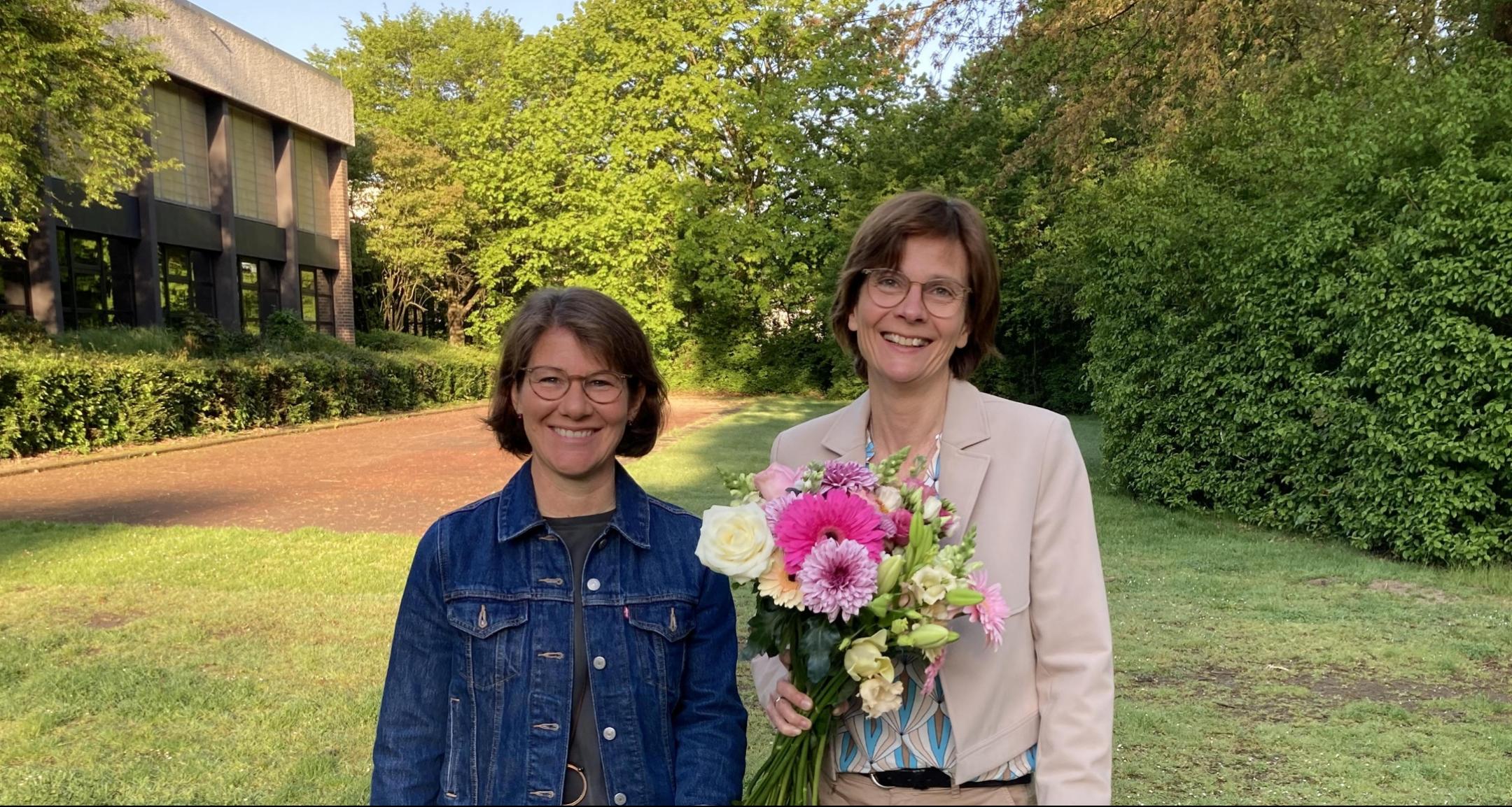 Stephanie Nicolai (l) Antonia Thies-Michael (r)