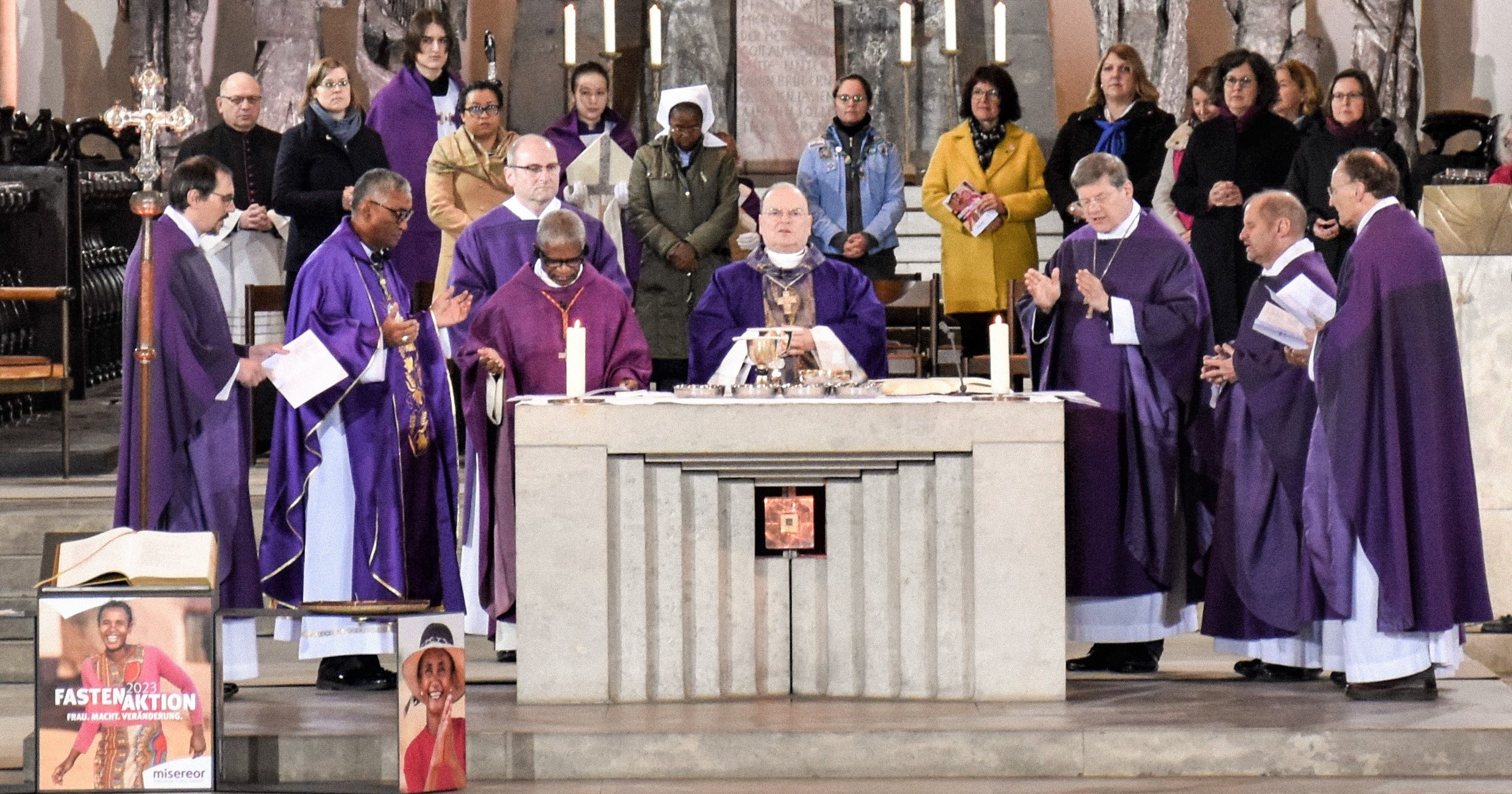 Ausschnitt Die Zukunft der Kirche ist weiblich