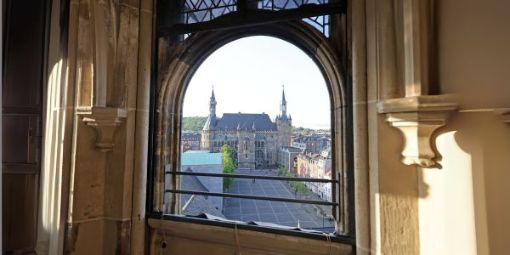 Aussicht  vom Aachener Dom auf das Rathaus