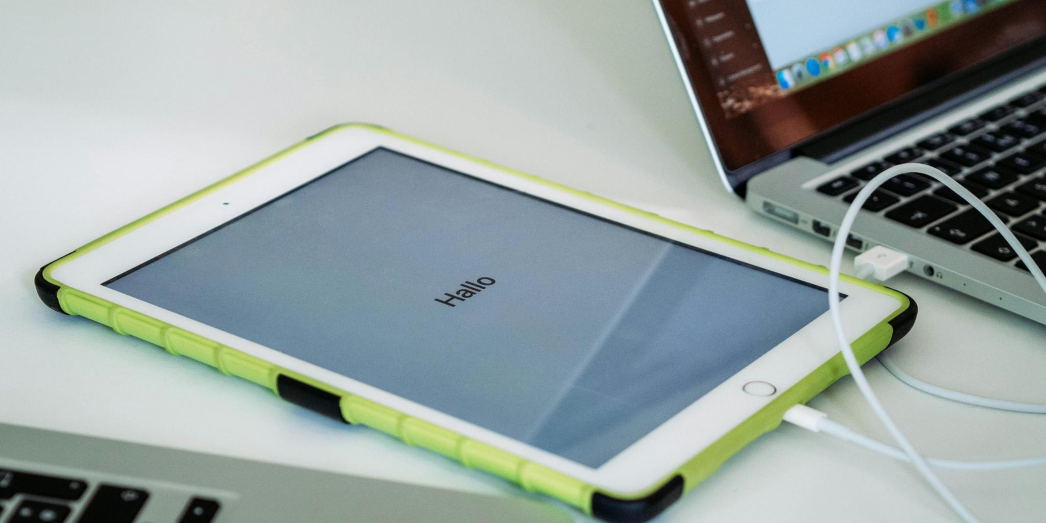 Tablet mit Laptop verbunden