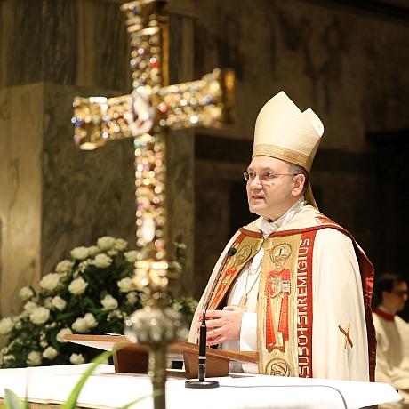 Bischof Dr. Helmut Dieser (Archivfoto)