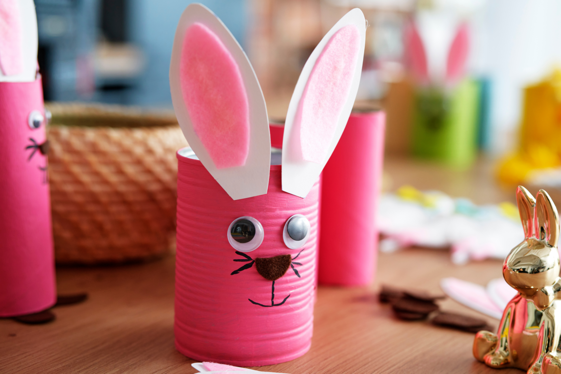 Osterhase aus Konservendose