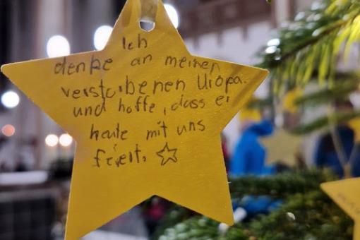 Weihnachten an die denken, für die die Sterne leuchten sollen.