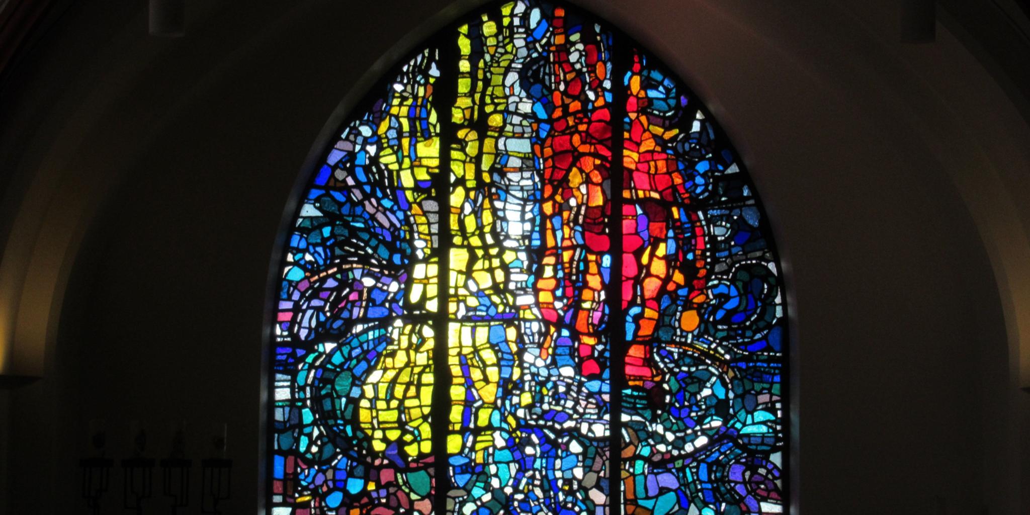Pfingsten Kirchenfenster