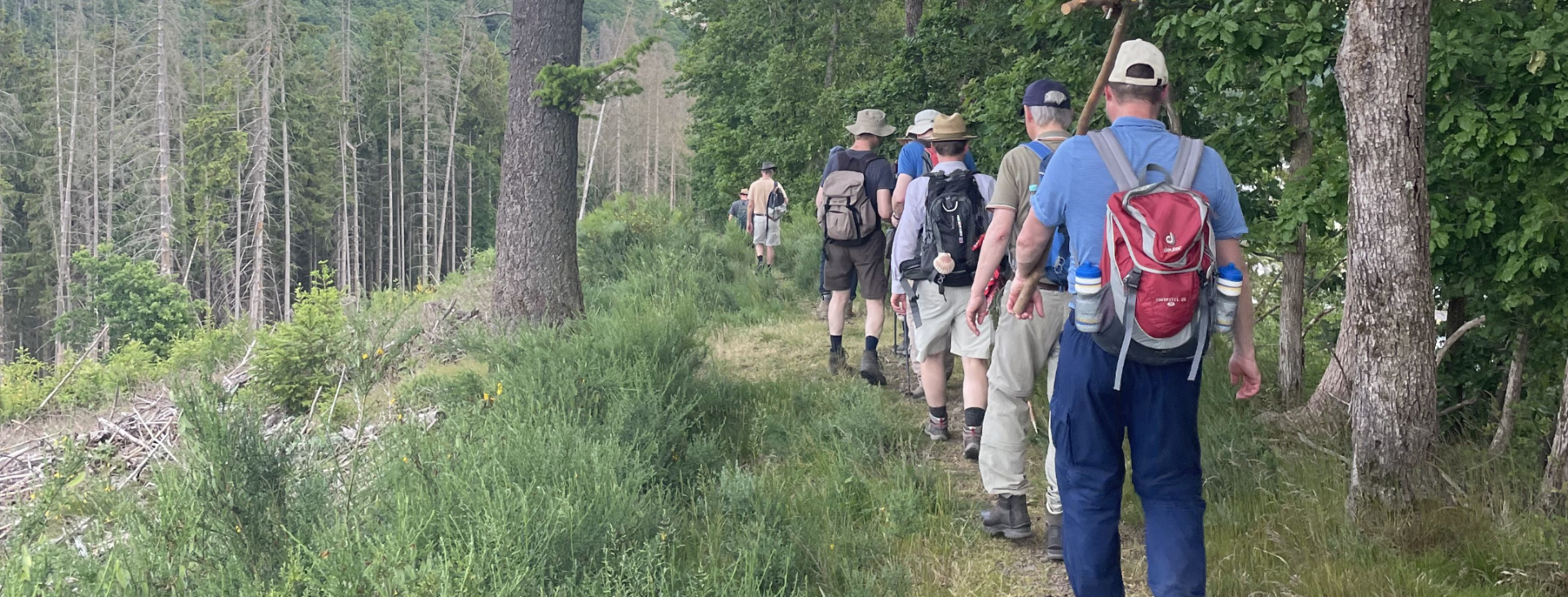 Männer auf dem Weg