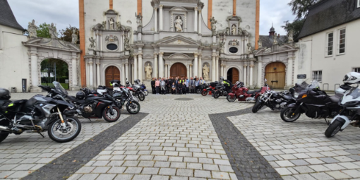 Ziel der Bikerinnen und Biker ist das Grab des Hl. Matthias in der Abtei St. Matthias in Trier, das einzige Apostelgrab nördlich der Alpen.