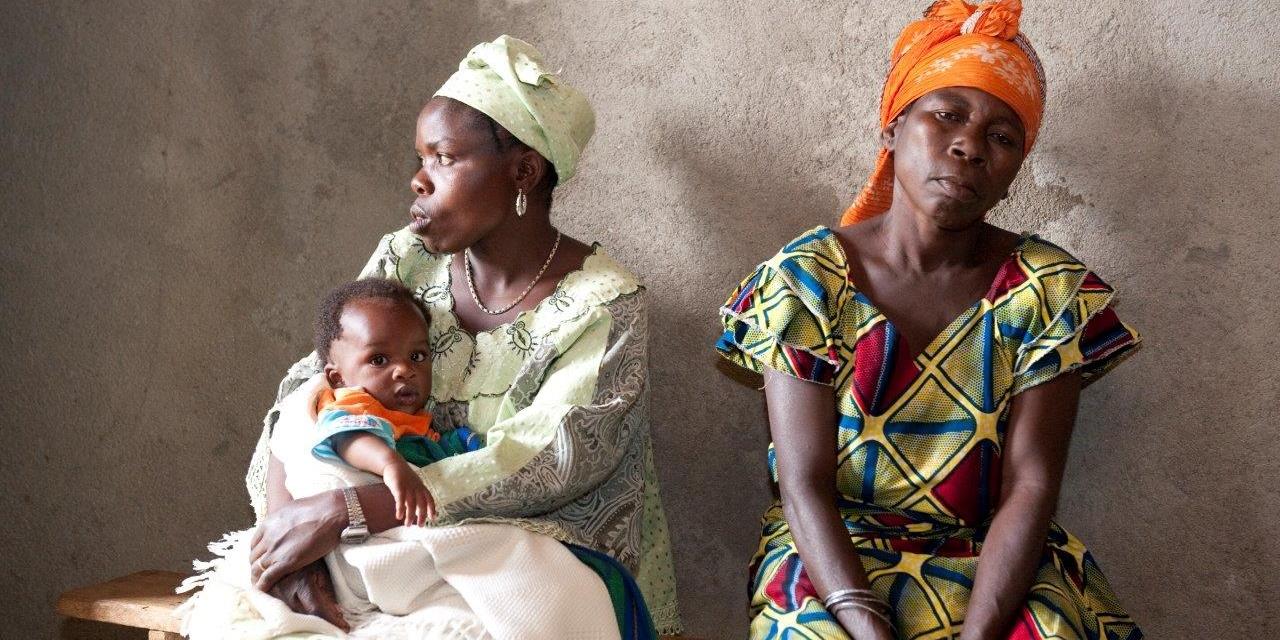 Patientinnen von Denis Mukwege werden in den von missio geförderten Traumazentren nach der Behandlung weiter betreut.