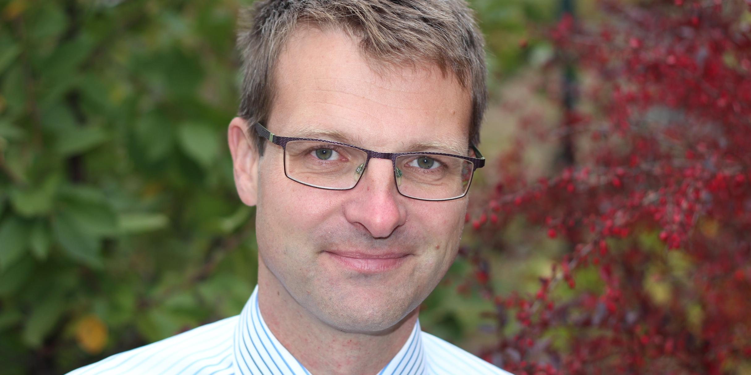 Professor Dr. Axel Siegemund