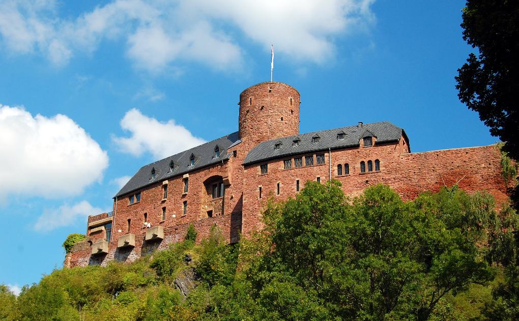 Burg Hengebach in der Eifel