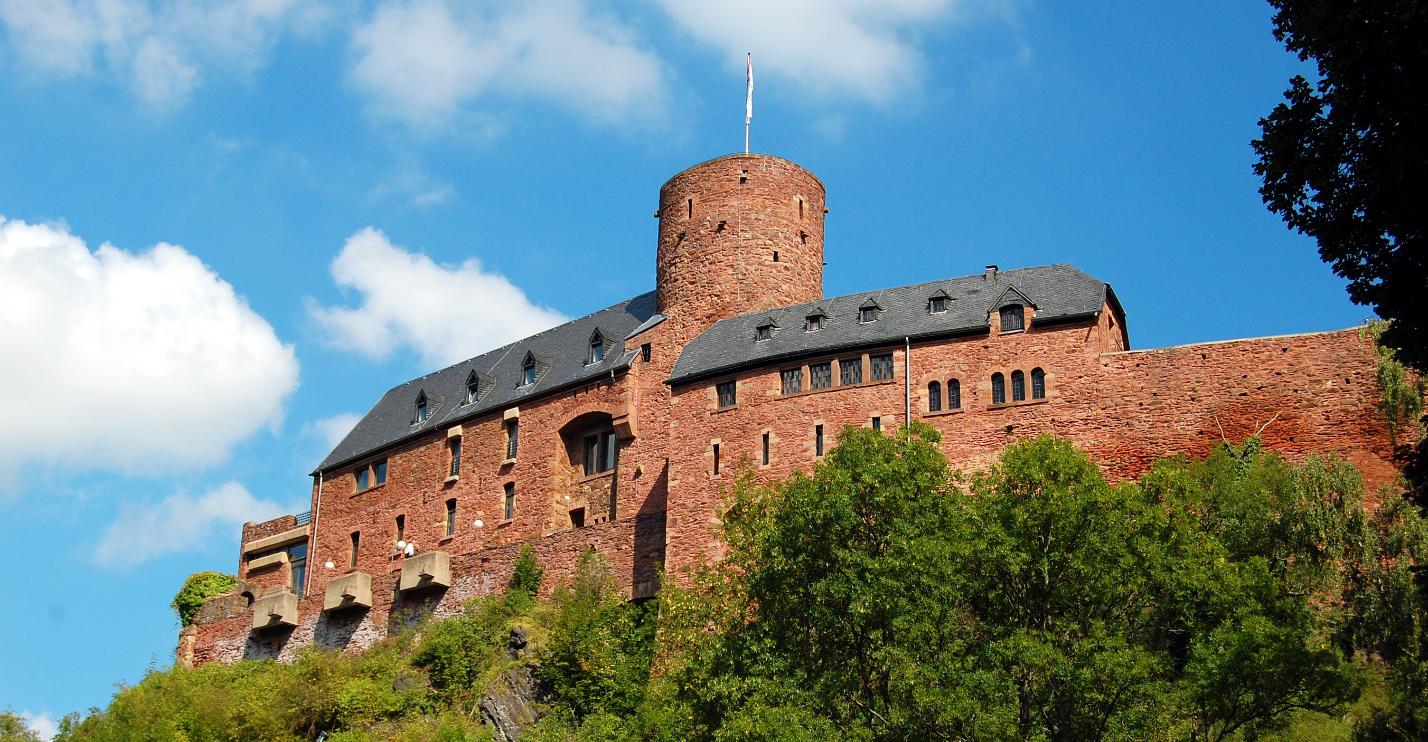 Burg Hengebach in der Eifel