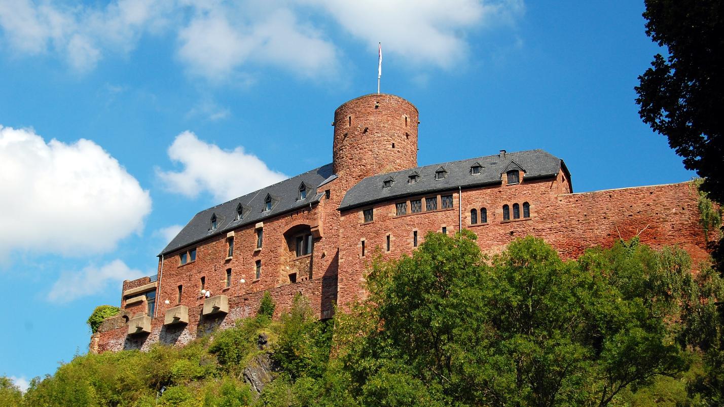 Burg Hengebach in der Eifel