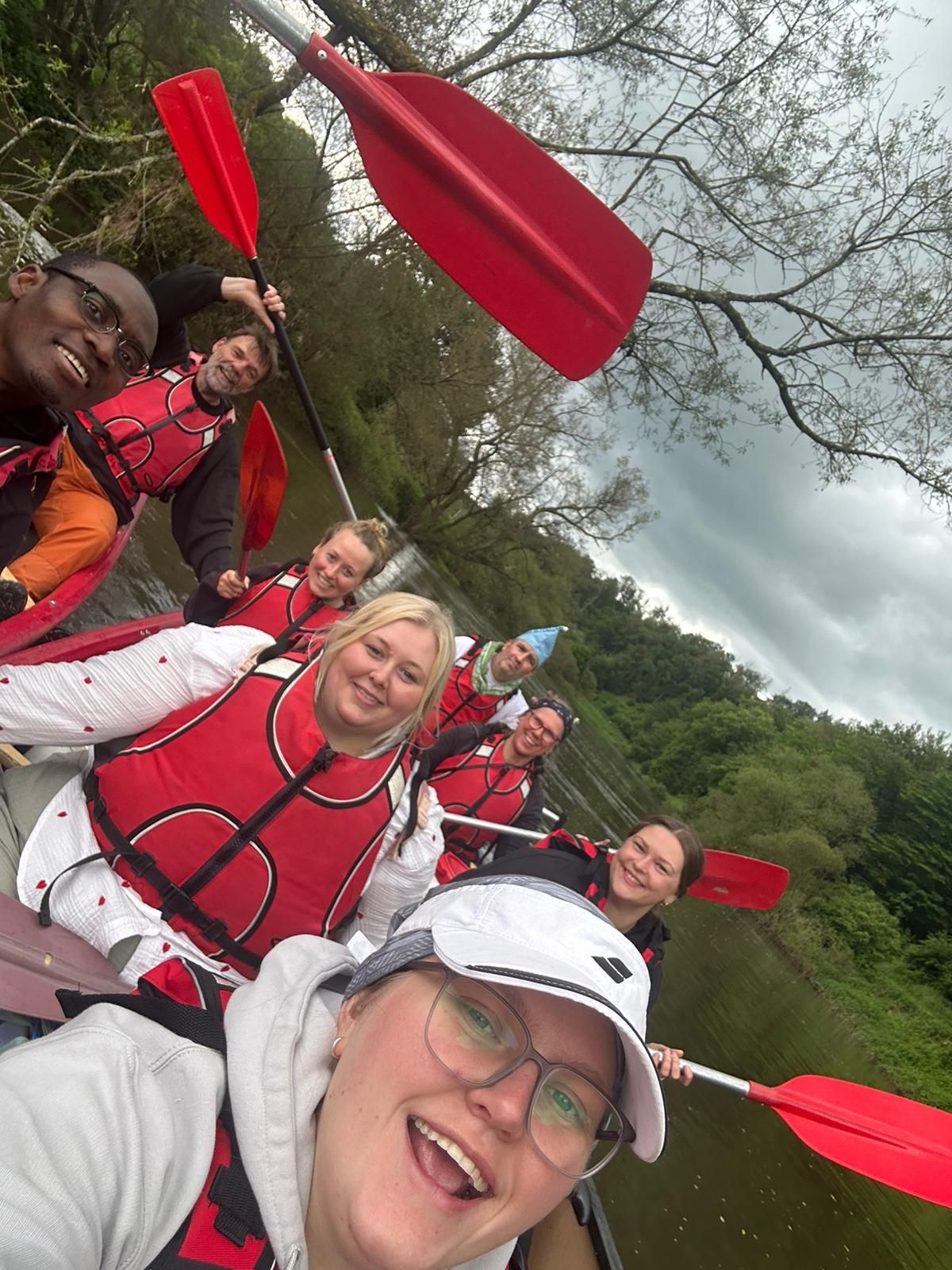 Gruppenbild auf der Lahn