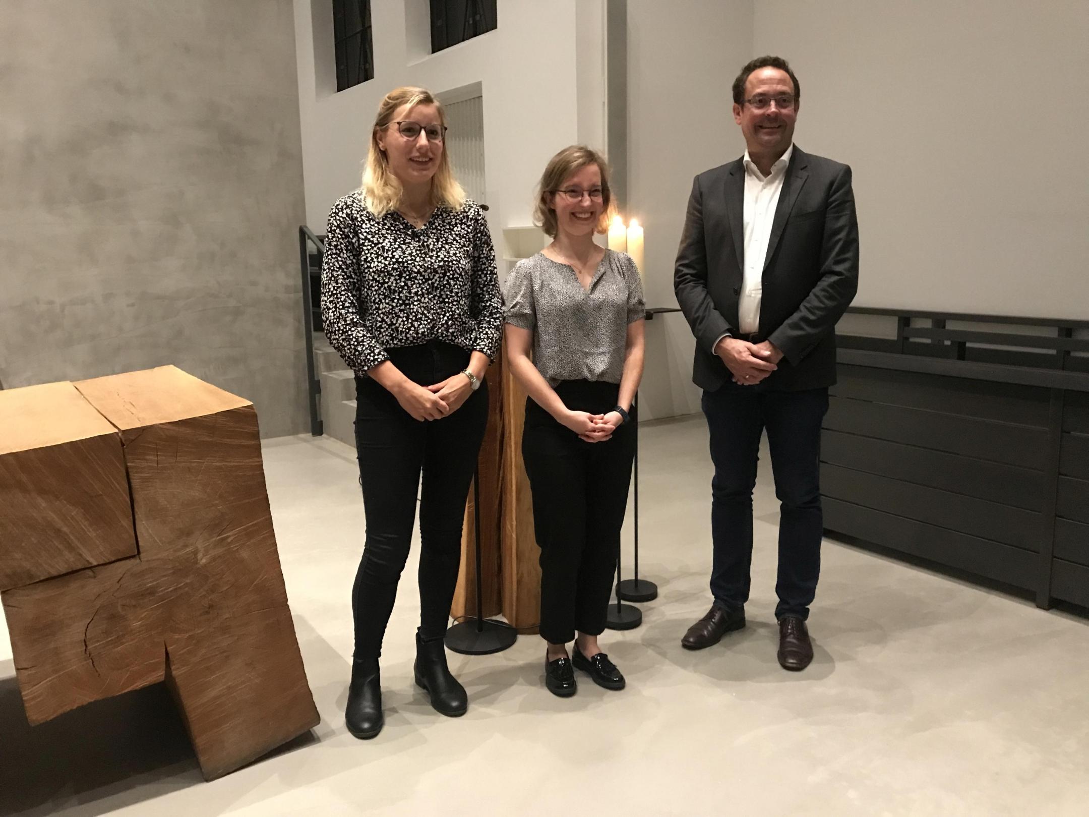 Absolventinnen des Liturgiekurses Mentorat Aachen und Carsten Gier