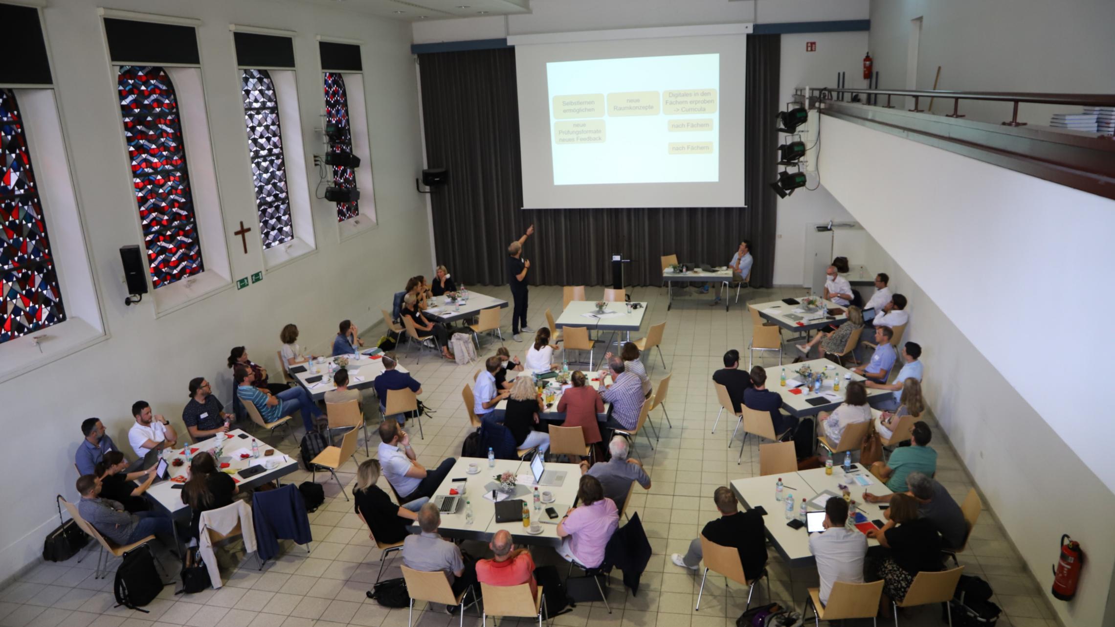 Auftaktveranstaltung zum Netzwerk „Bildung in der digitalen Welt“ von vier Schulen im Bistum Aachen
