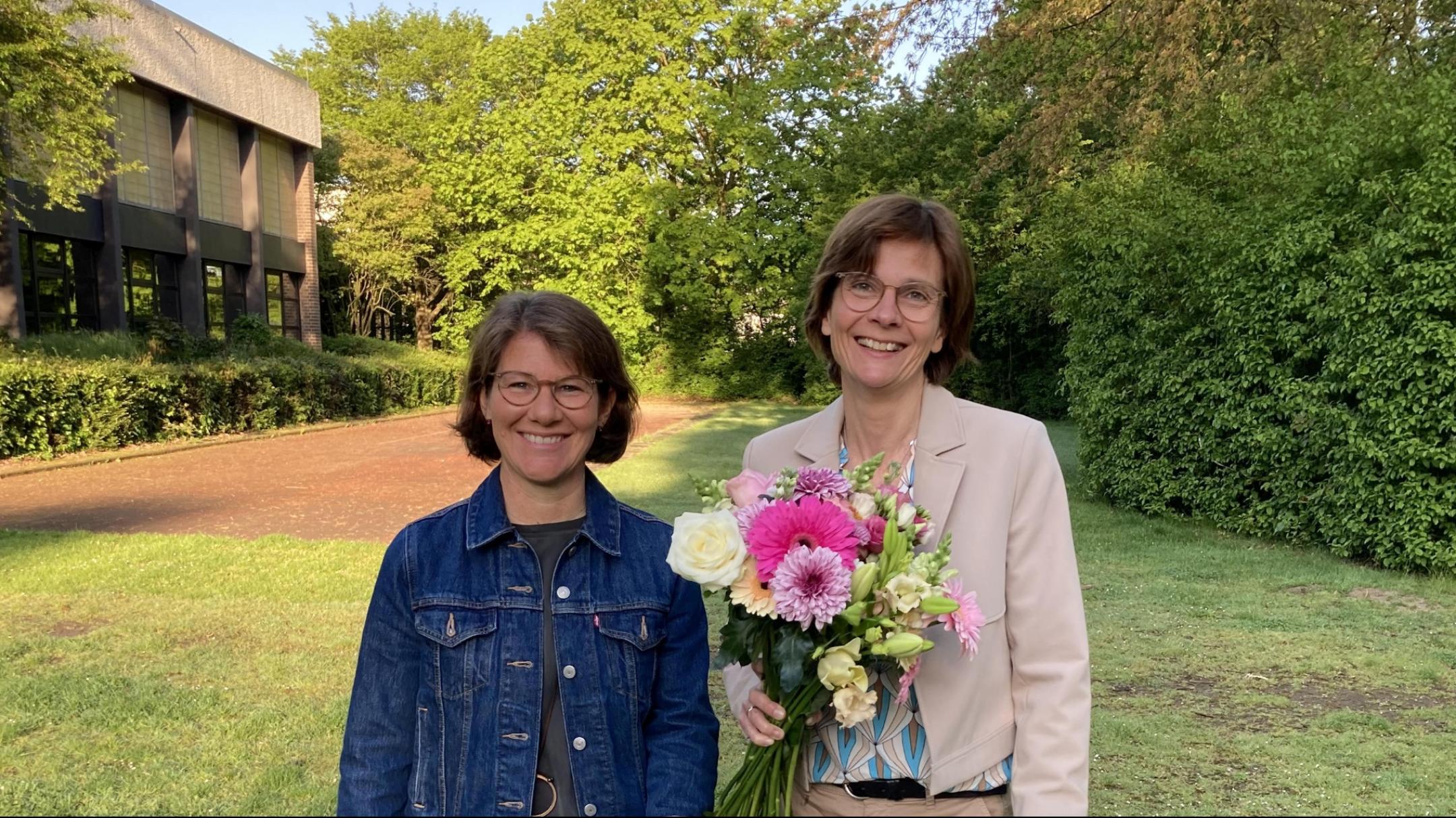 Stephanie Nicolai (l) Antonia Thies-Michael (r)