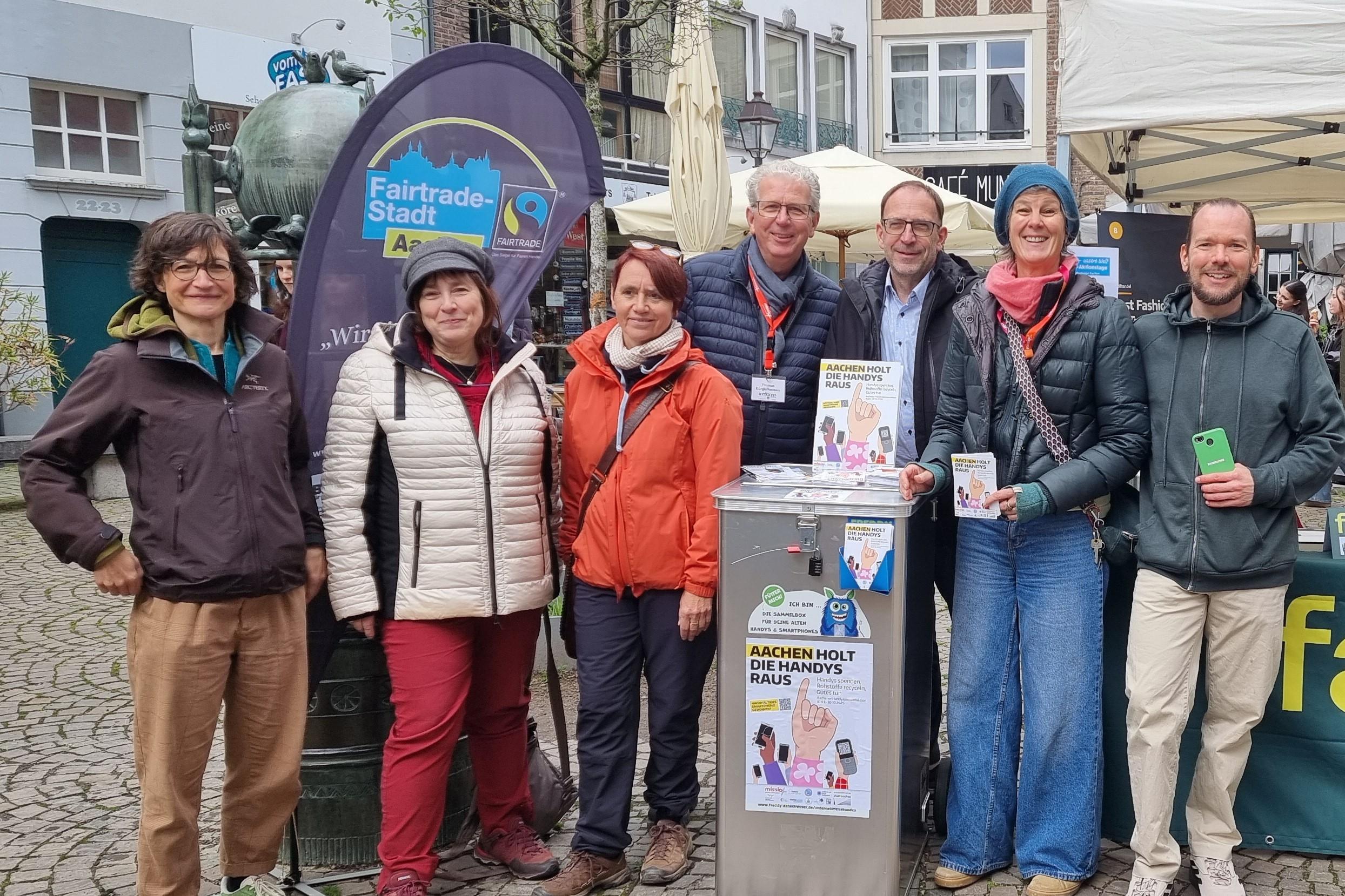 Bei den Fairtrade-Aktionstagen der Städteregion Aachen wurde u. a. auf die Handysammelaktion von missio aufmerksam gemacht.