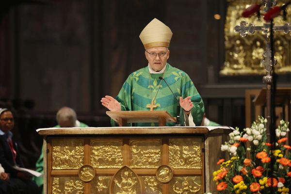 Bischof Helmut Dieser appellierte, sich der Verantwortung für das „gemeinsame Haus“ der Erde bewusst zu werden.
