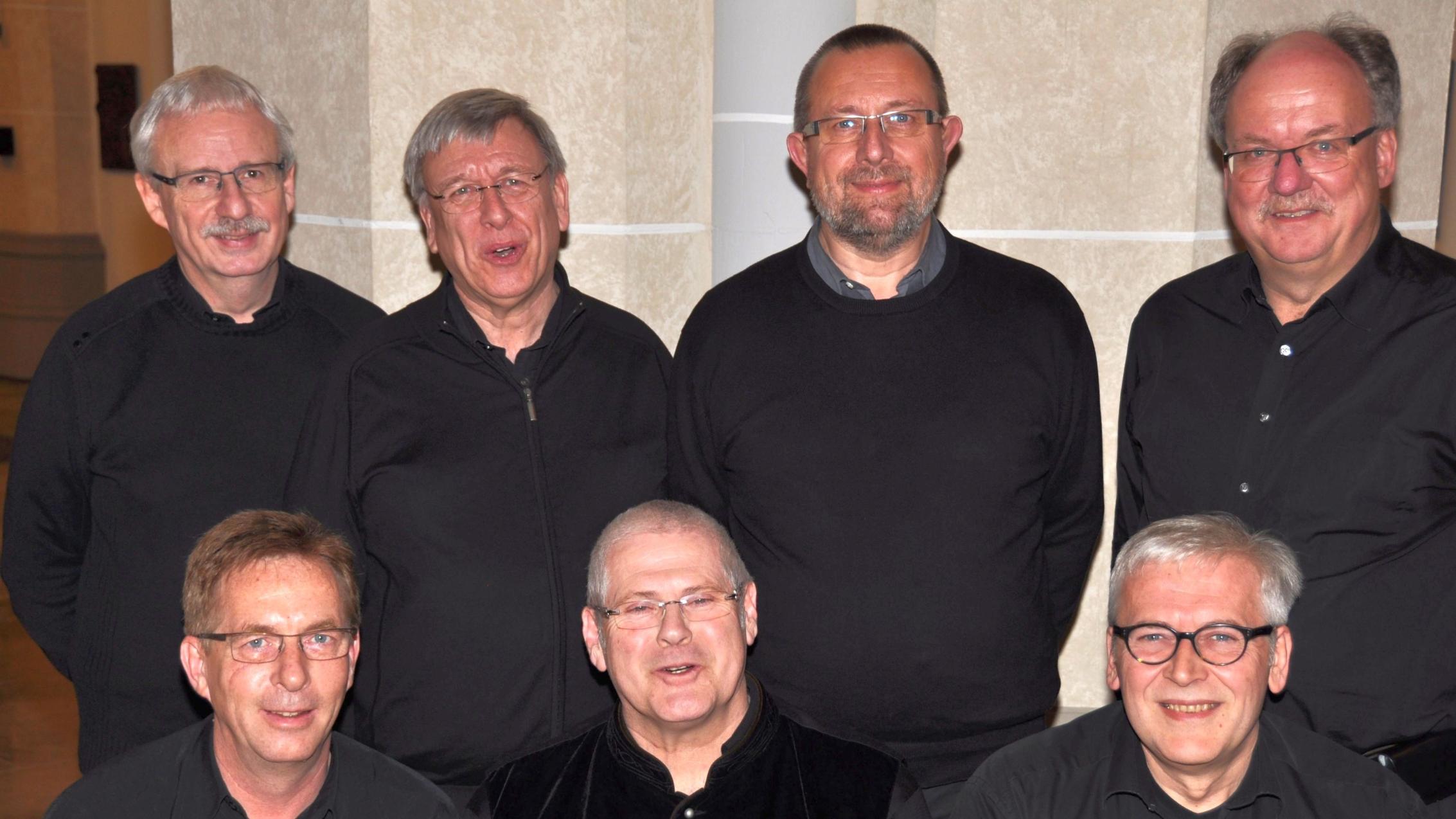 Das kölsch-katholischen Ensemble wird von Pfarrer Harald Josephs geleitet