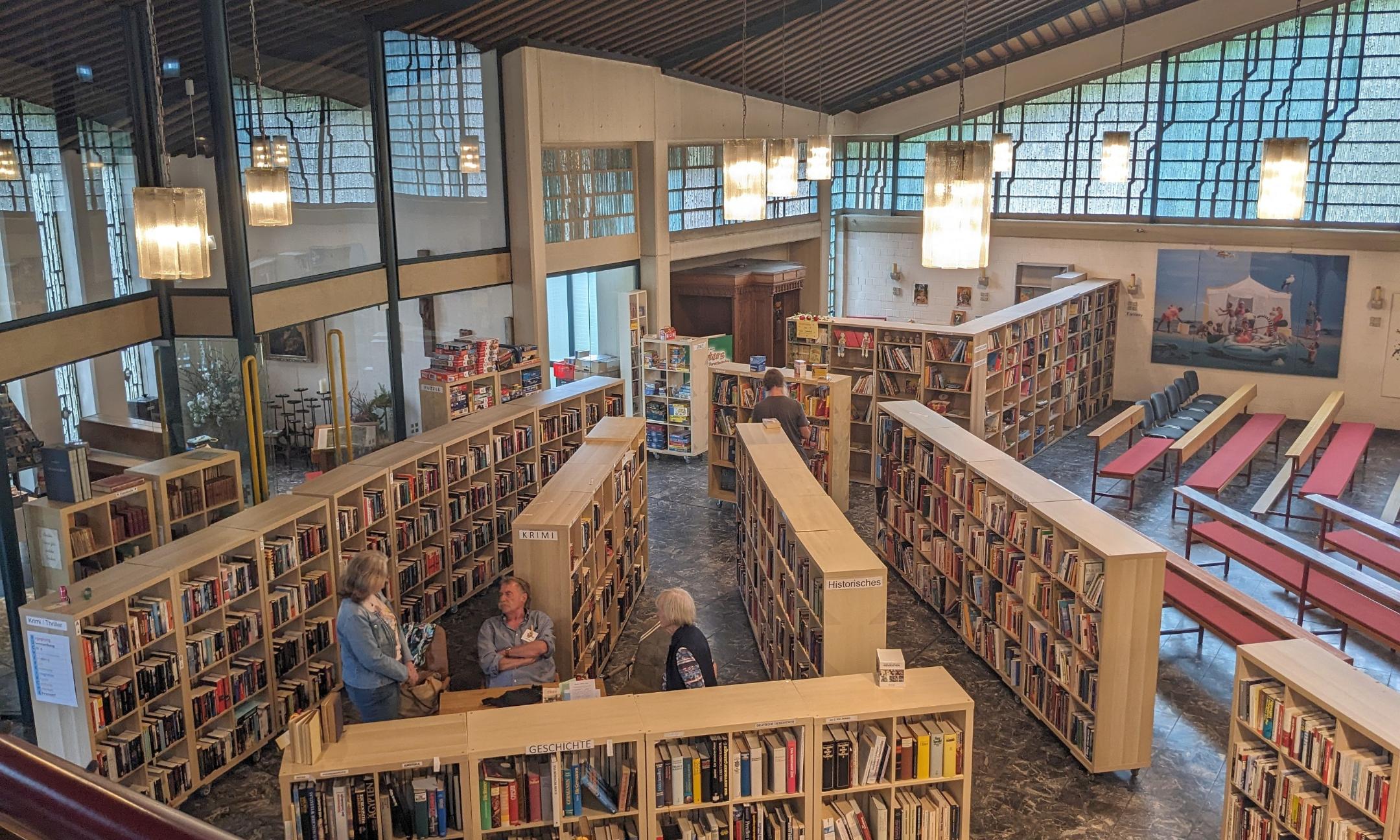 Die Heilig Geist Kirche in Geistenbeck ist eine Bücherei (c) Bistum Aachen, Steffi Sieger-Bücken Die Heilig Geist Kirche in Geistenbeck ist eine Bücherei