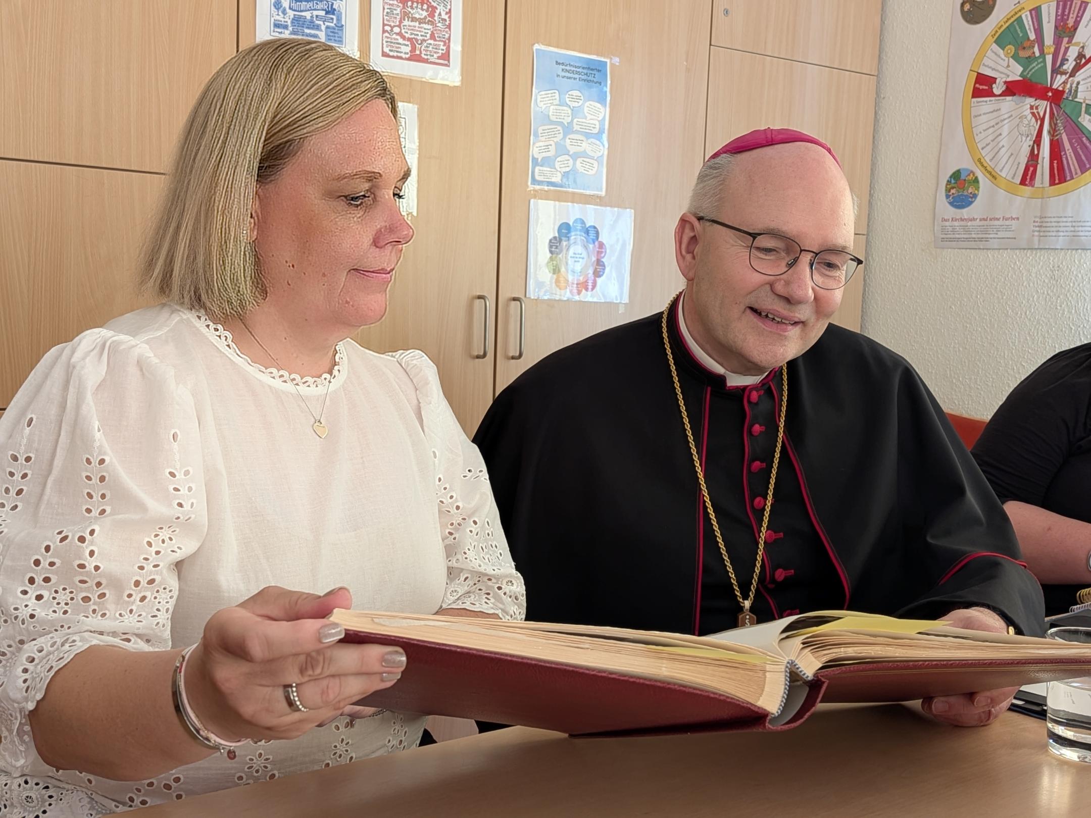 Bischof Dieser besucht Familienzentrum St. Willibrord in Herzogenrath
