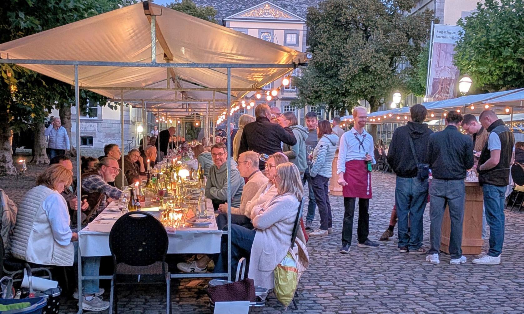 Lange Tafel der Vielfalt in Kornelimünster