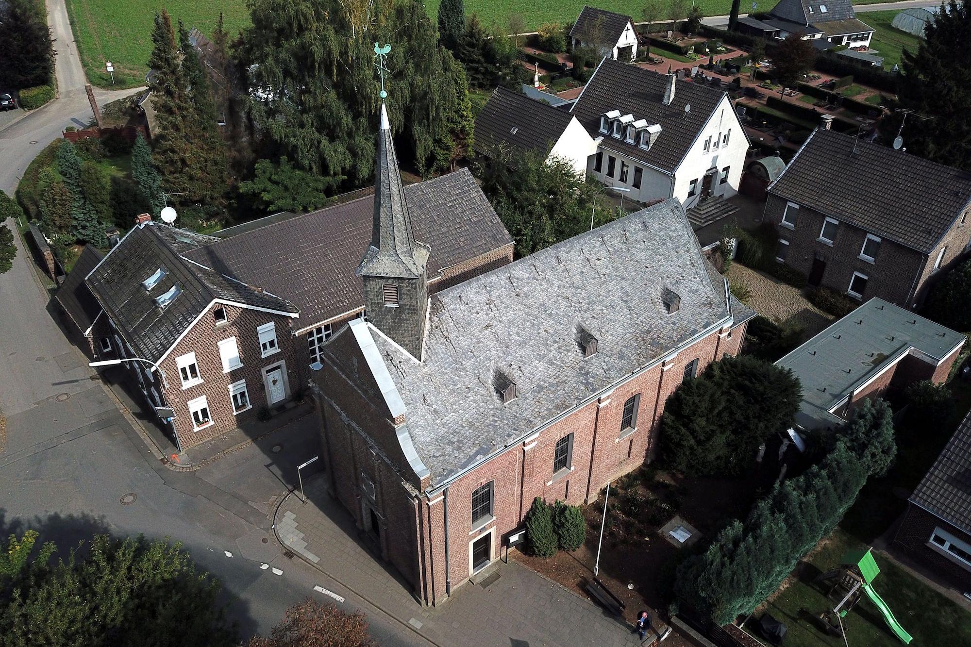Die Wallfahrtskirche St. Georg aus der Vogelperspektive.
