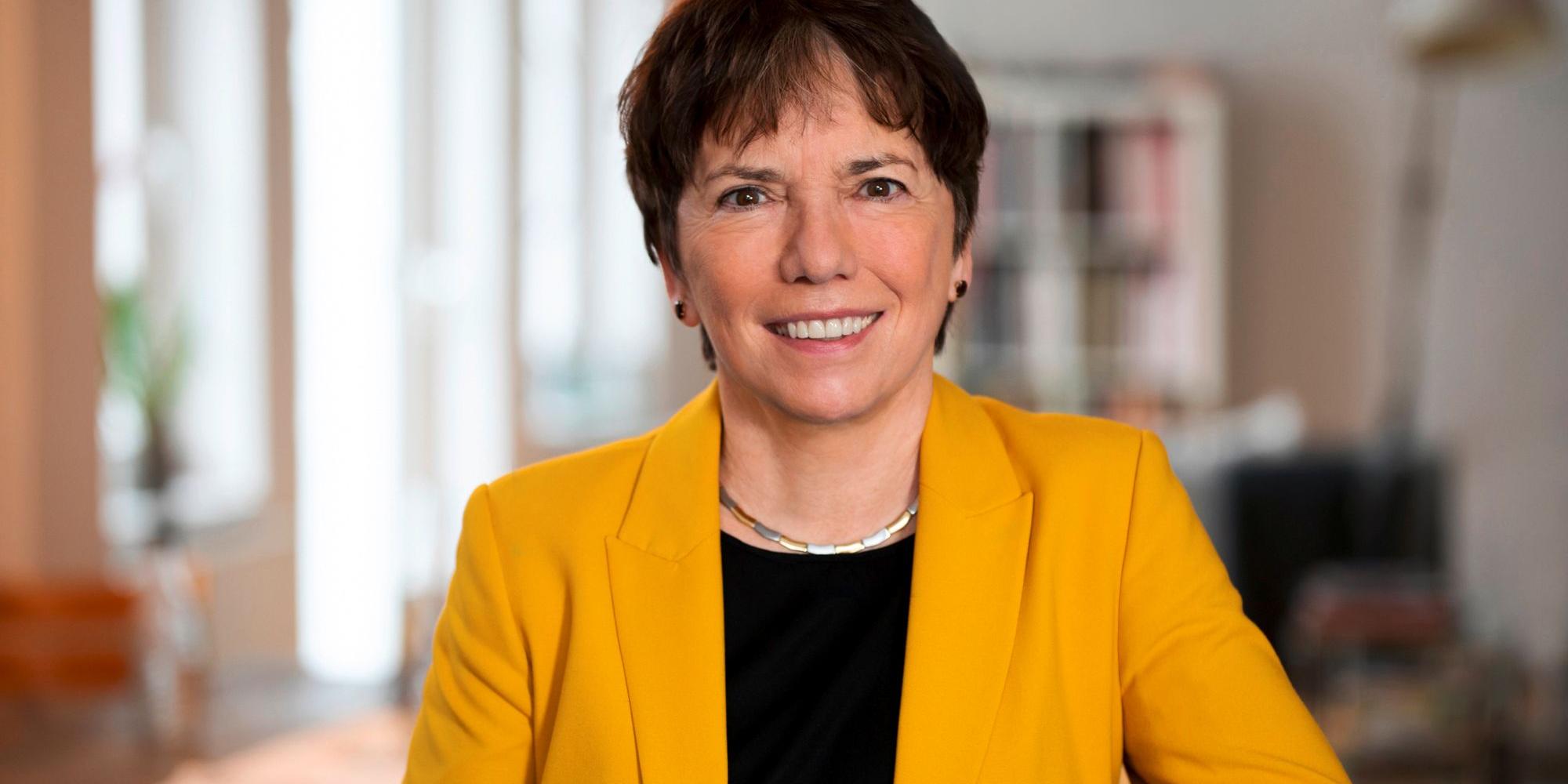Stationen  1958 – Margot Käßmann wurde 1958 geboren und 1985 ordiniert.  1994 – Fünf Jahre lang ist sie Generalsekretärin des Deutschen Evangelischen Kirchentages.  1999 – bis 2010 ist sie Landesbischöfin von Hannover. 2009 – Als EKD-Ratsvorsitzende tritt sie im Februar 2010 von allen Leitungsämtern zurück. Vorangegangen war eine Autofahrt unter Alkoholeinfluss. Seitdem ist sie als Referentin, Dozentin und Kolumnistin gefragt. Bis 2018 war sie Reformationsbotschafterin.