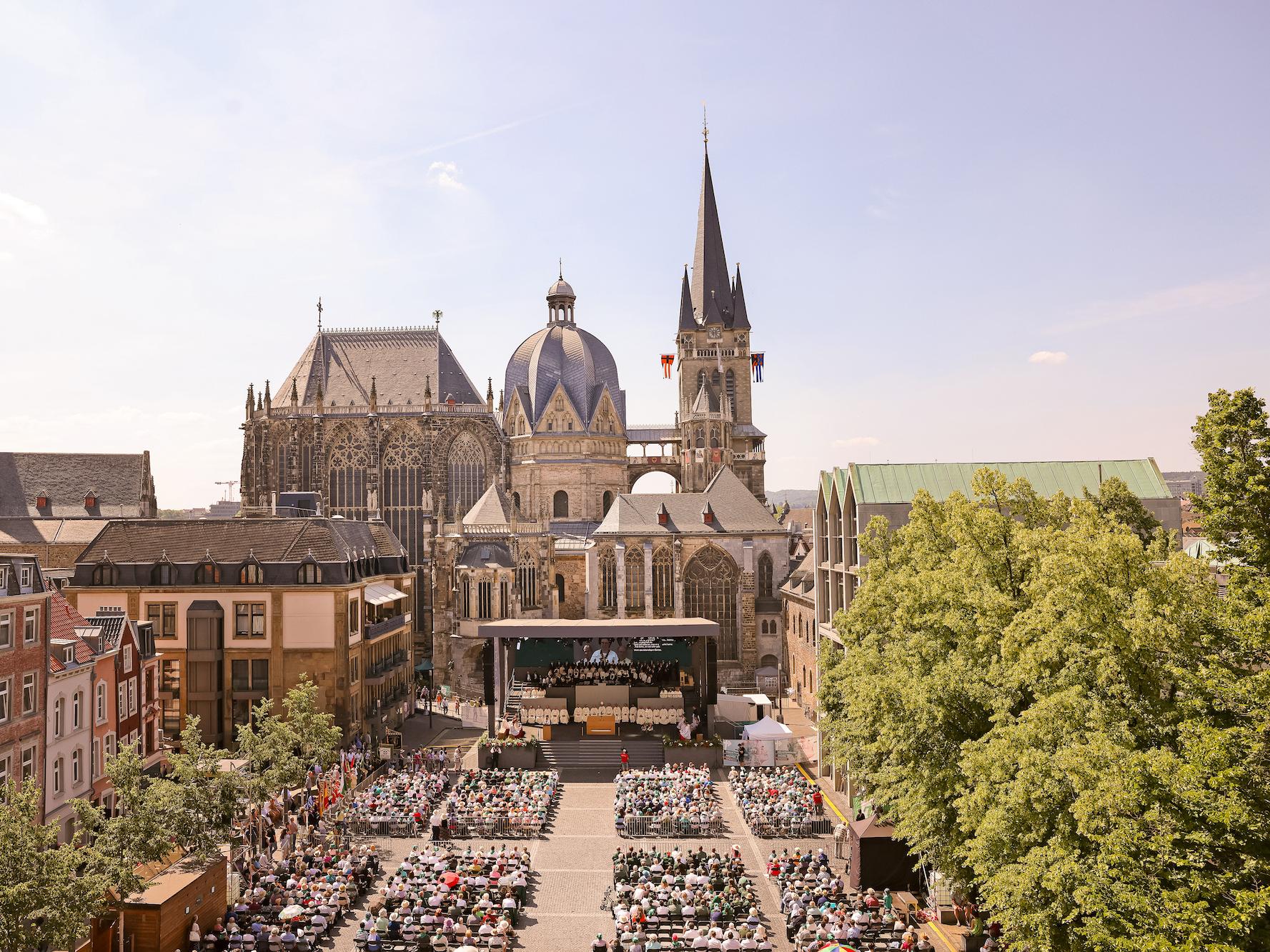 Kraft und Hoffnung (c) Domkapitel Aachen/Andreas Steindl