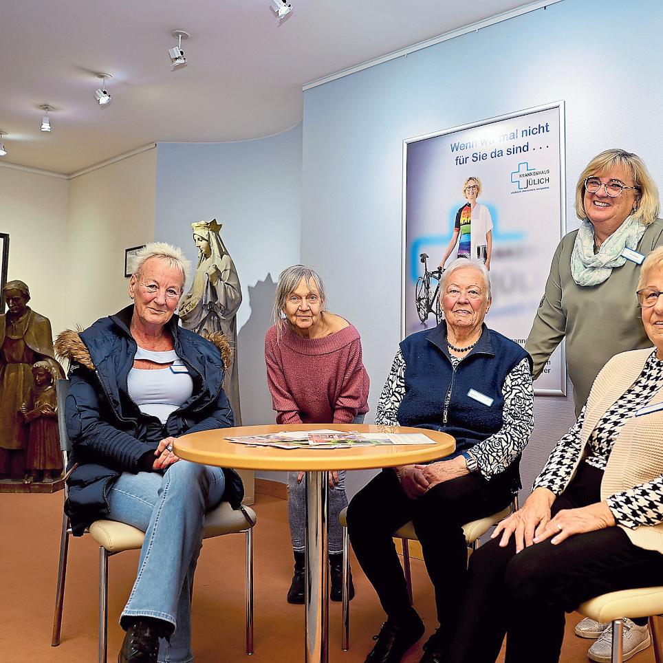 Das Team: (von links) Angelika Wutke, Monika Nießen, Inge Willms, Bettina Speen und Agnes  Simon.